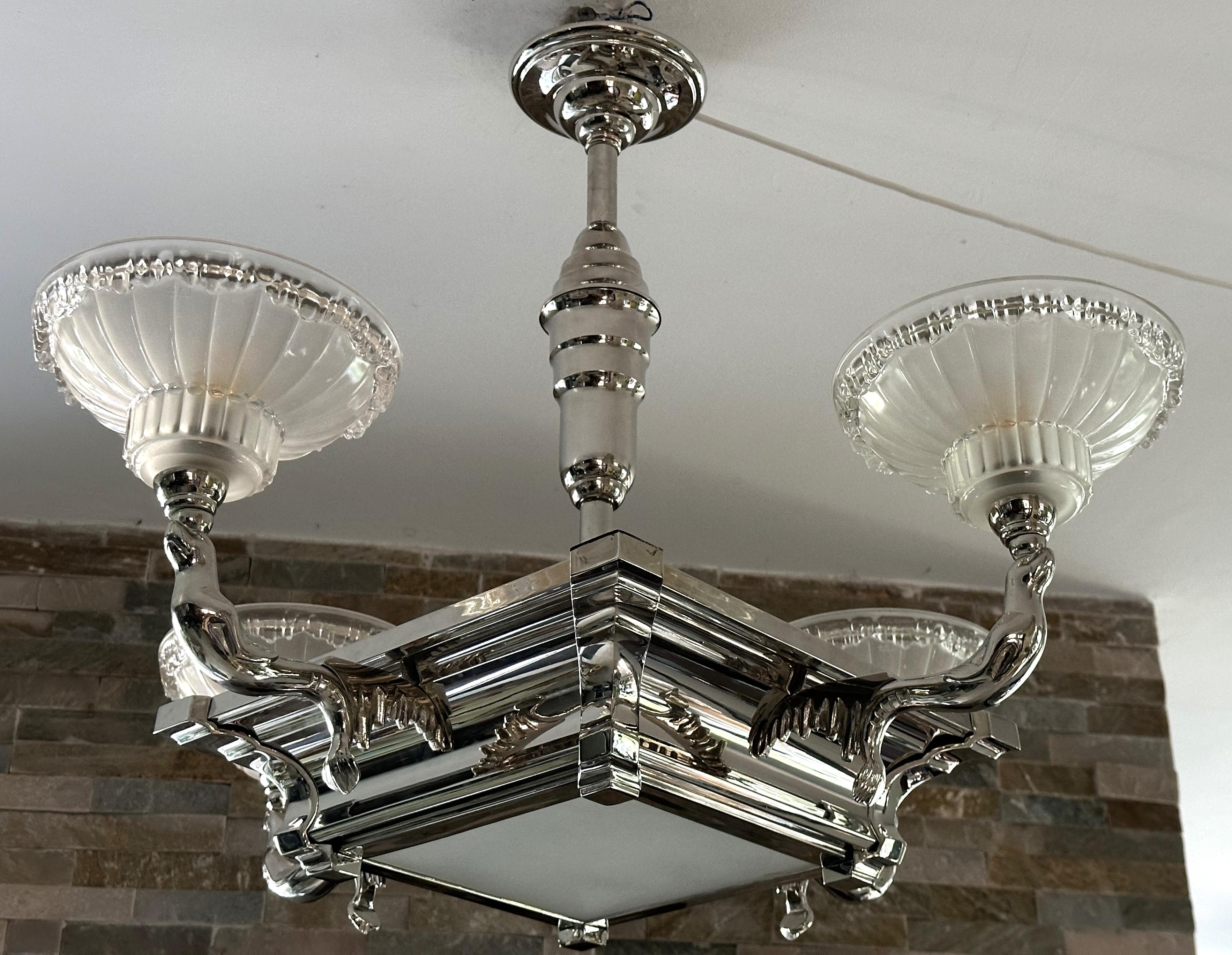 Bronze Art Deco Chandelier Seals Boris Lacroix for Petitot, France 1935 For Sale
