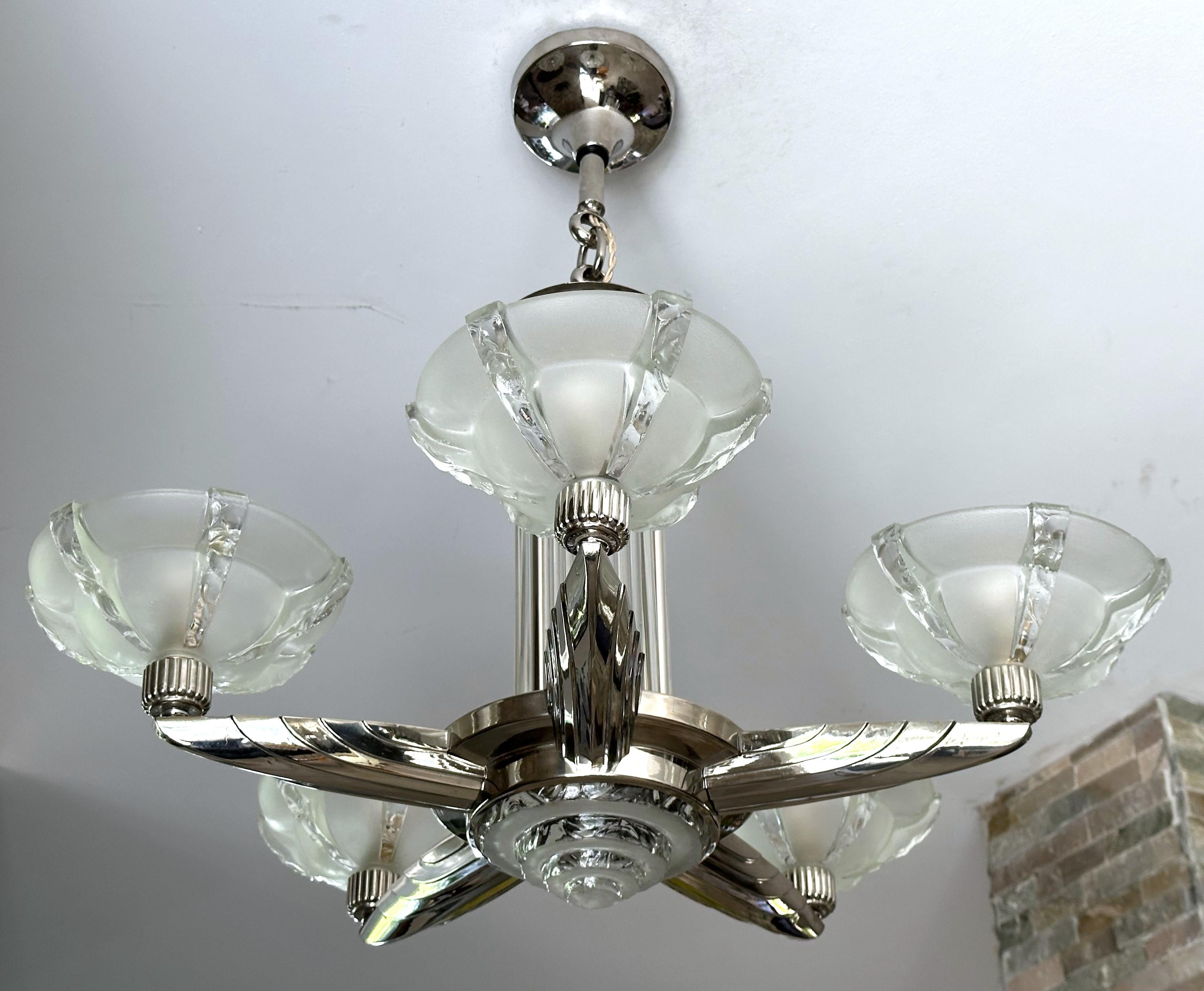 Verre d'art Lustre Art déco signé Petitot, France 1935 en vente