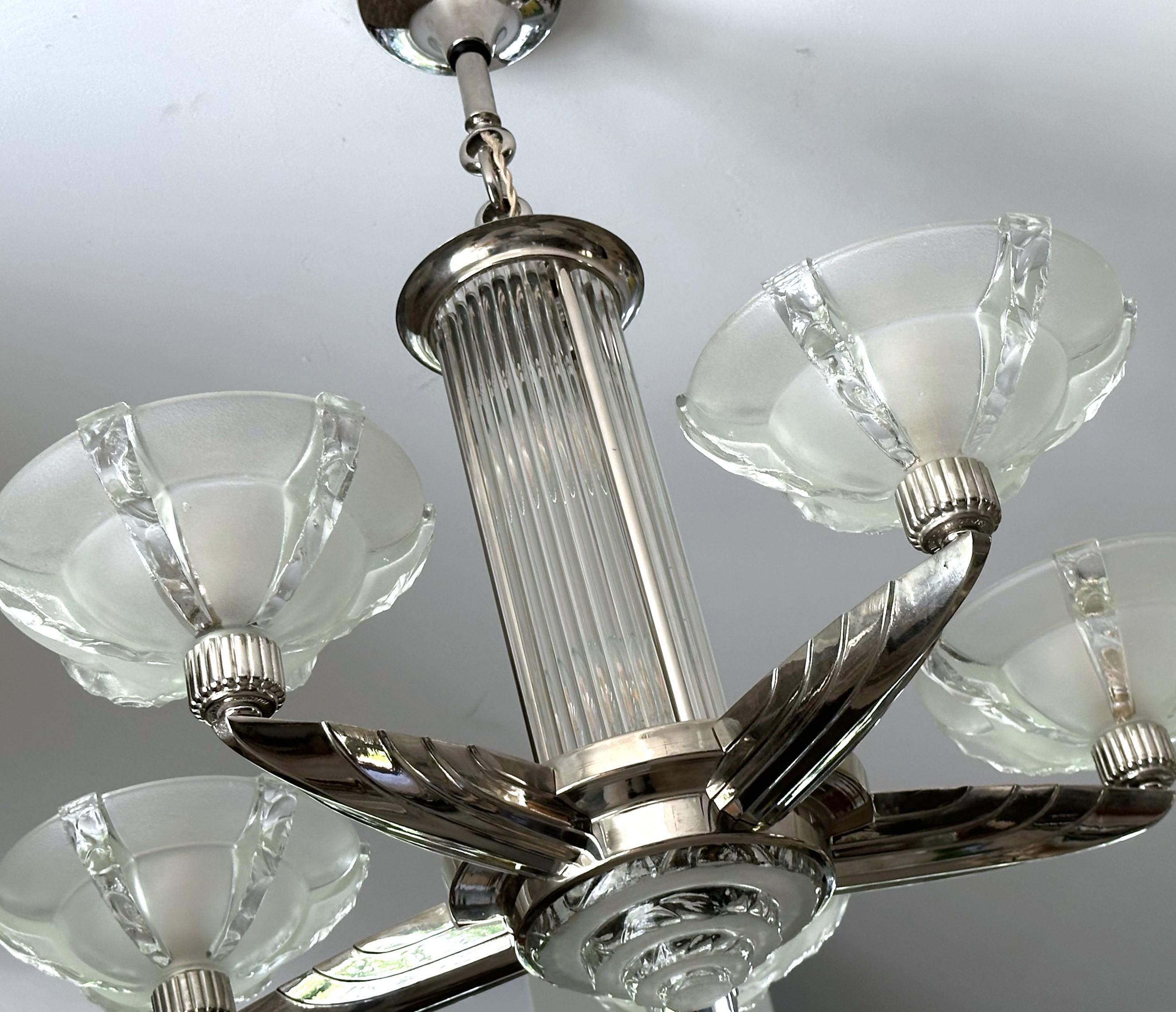 Art Deco Chandelier signed Petitot, France 1935 For Sale 3