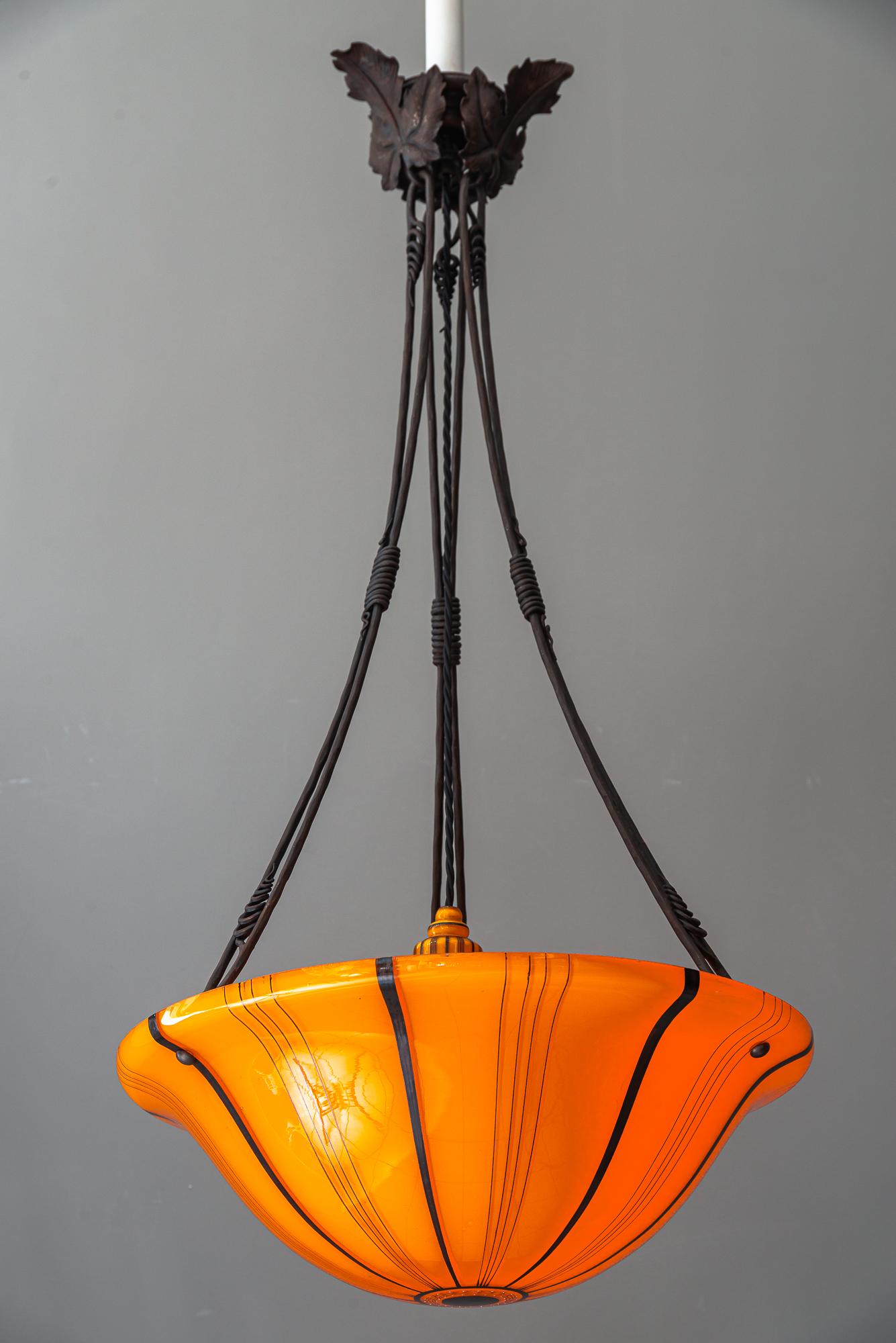 Art Deco chandelier vienna 1920s
Original condition
Original glass shade.