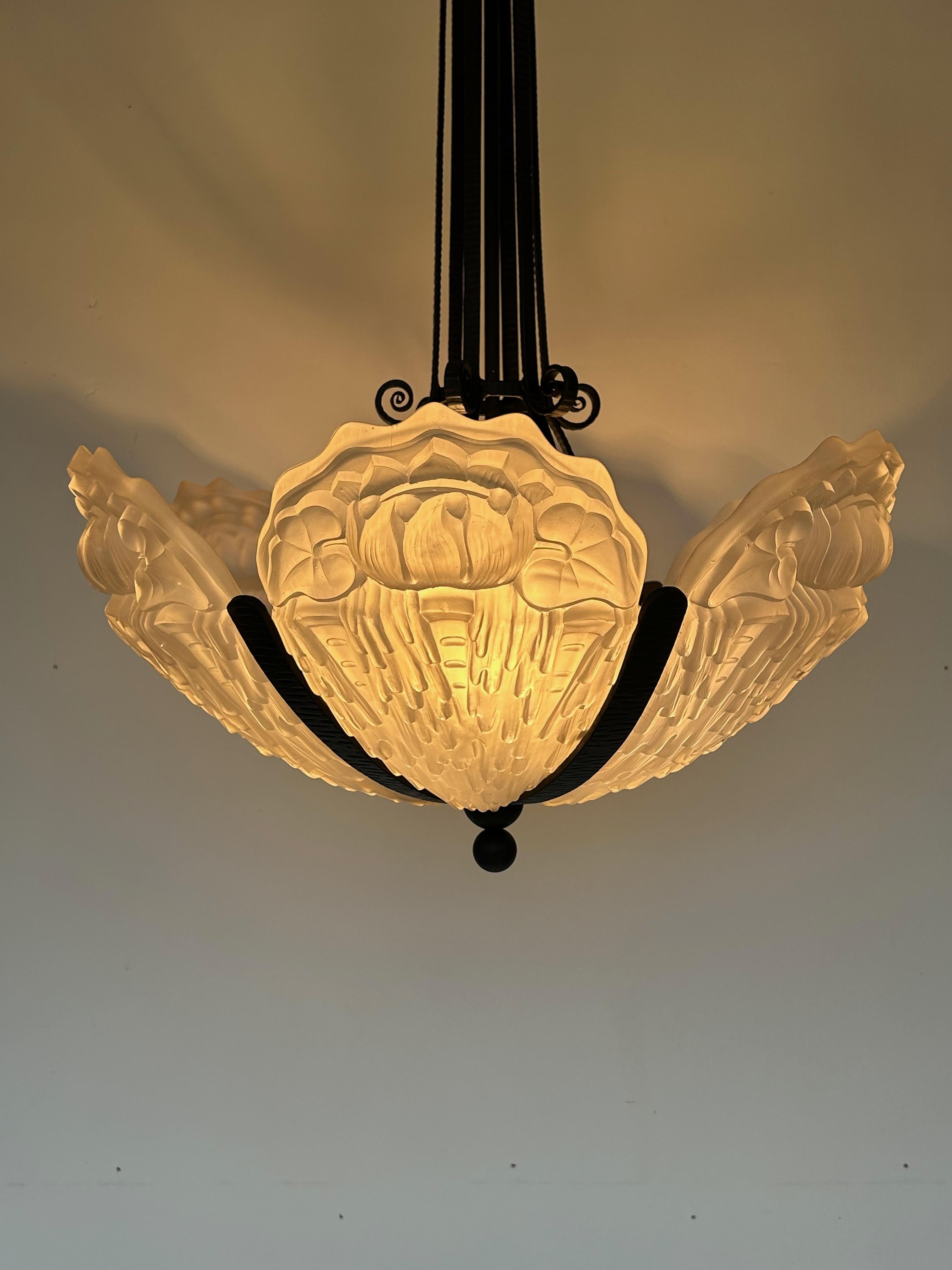 Art Deco Chandelier With 6 Molded Glass Plates Morin Et Cie For Sale 5