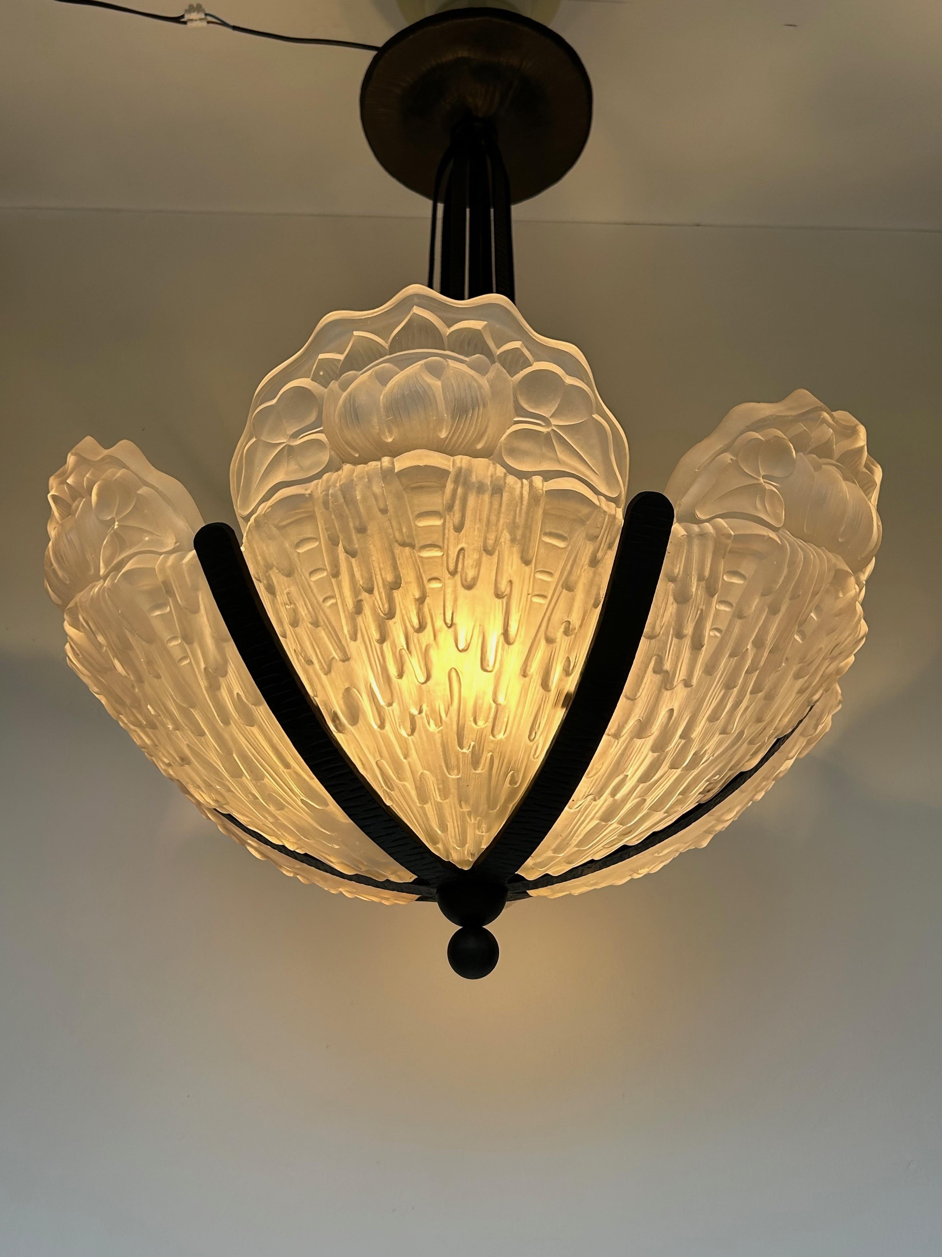 Art Deco Chandelier With 6 Molded Glass Plates Morin Et Cie For Sale 6