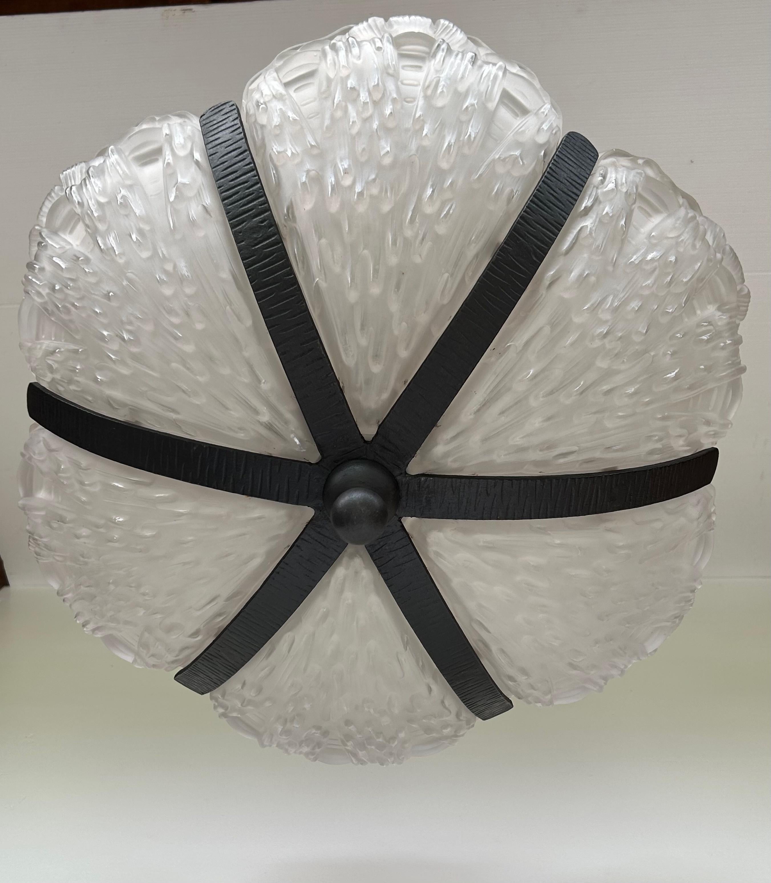 Art-Déco-Kronleuchter mit 6 geformten Glastellern Morin Et Cie im Zustand „Gut“ im Angebot in NANTES, FR