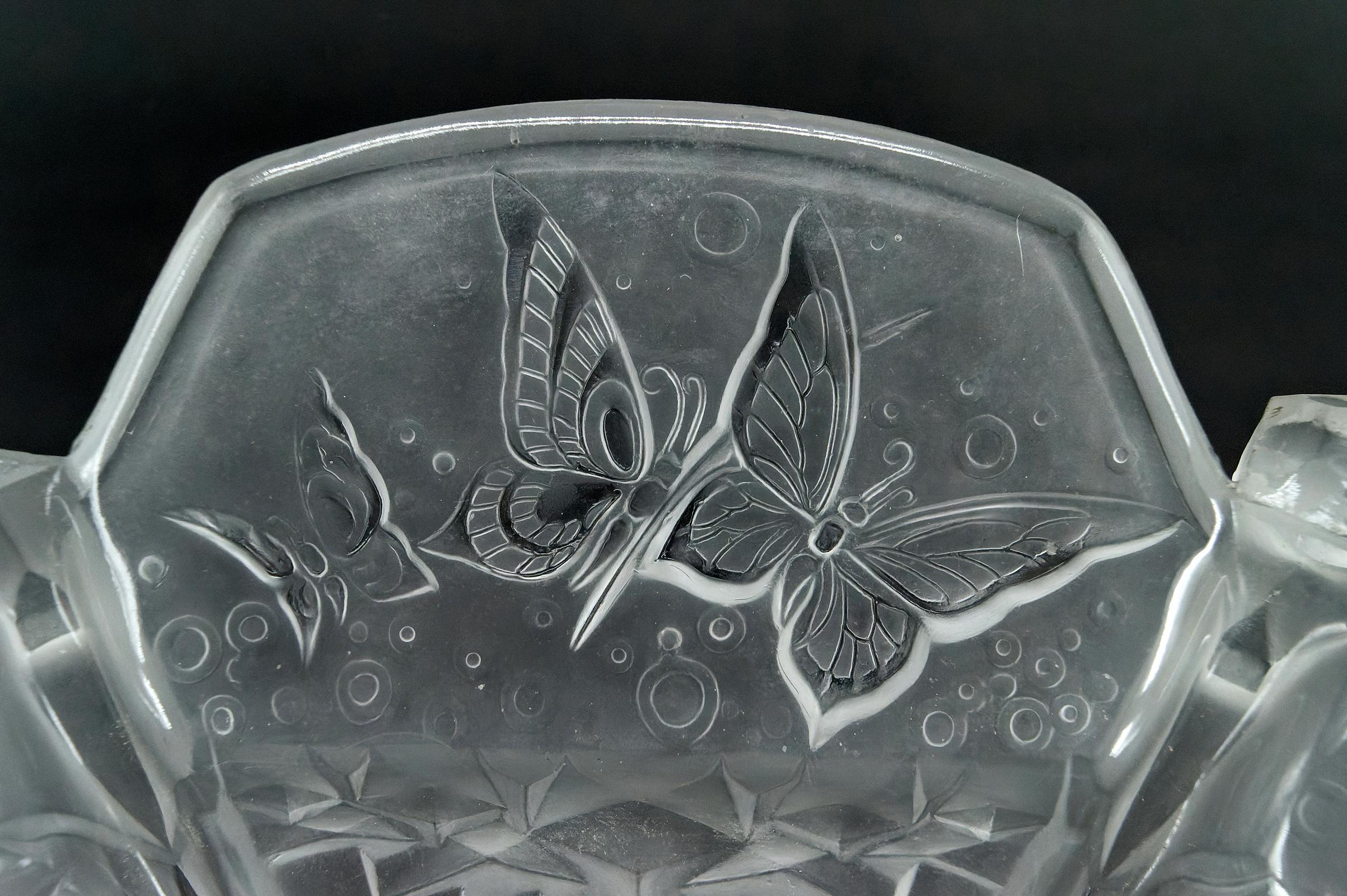 Art Deco-Kronleuchter mit Schmetterlingen, signiert Muller Frères, Frankreich, CIRCA 1920 im Angebot 3