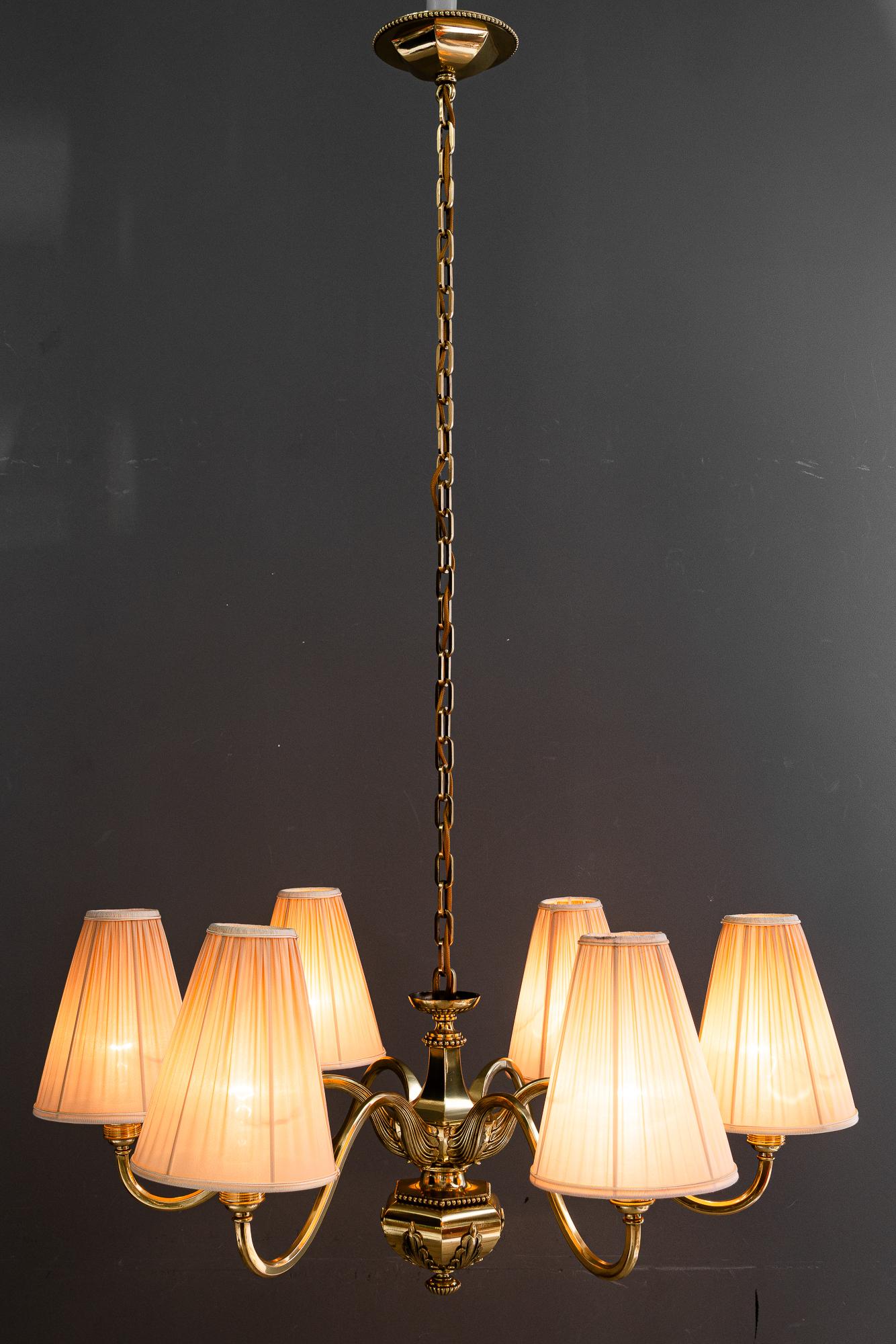 Araña Art Decó con pantallas de tela viena años 20 aproximadamente en venta 5