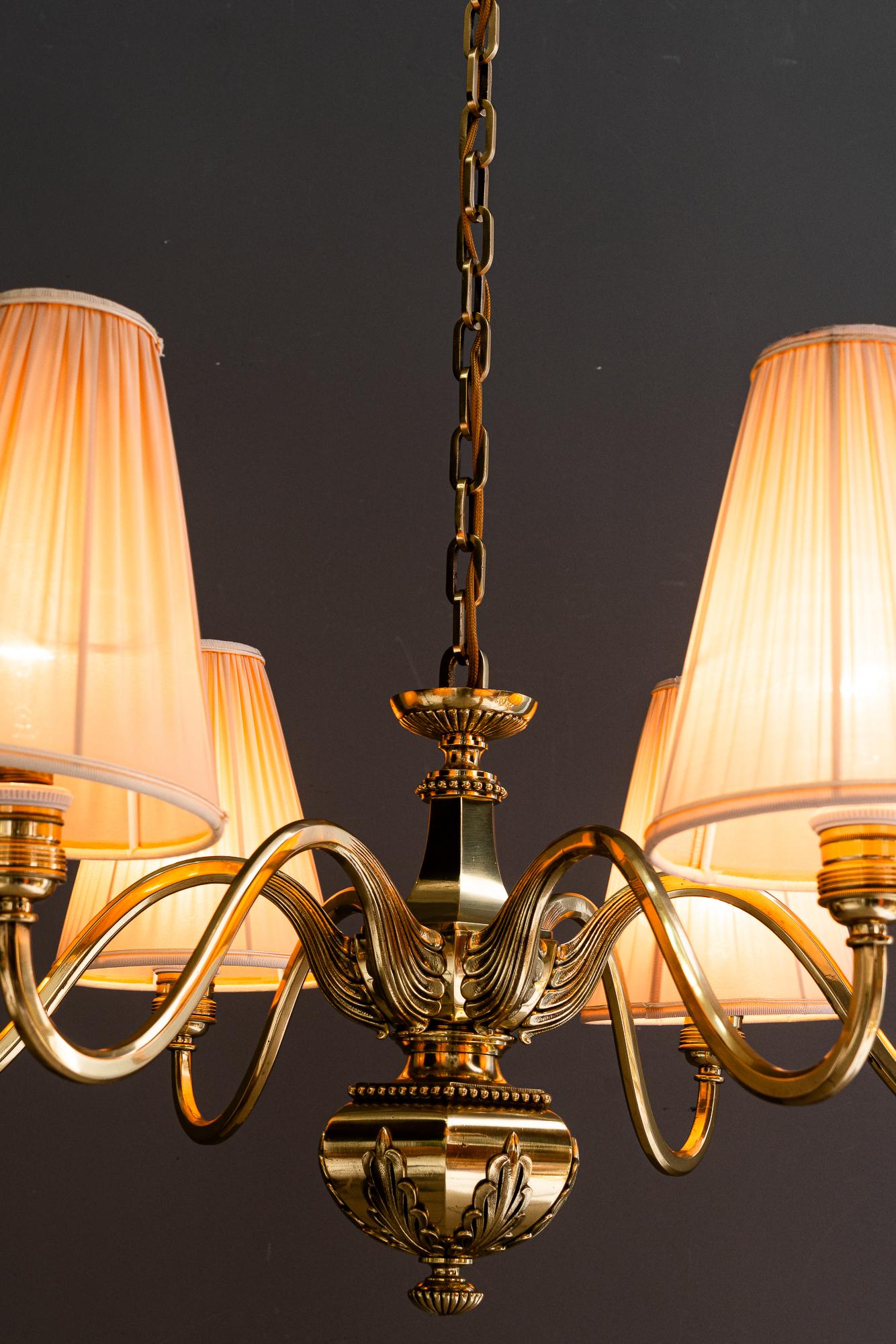 Araña Art Decó con pantallas de tela viena años 20 aproximadamente en venta 6