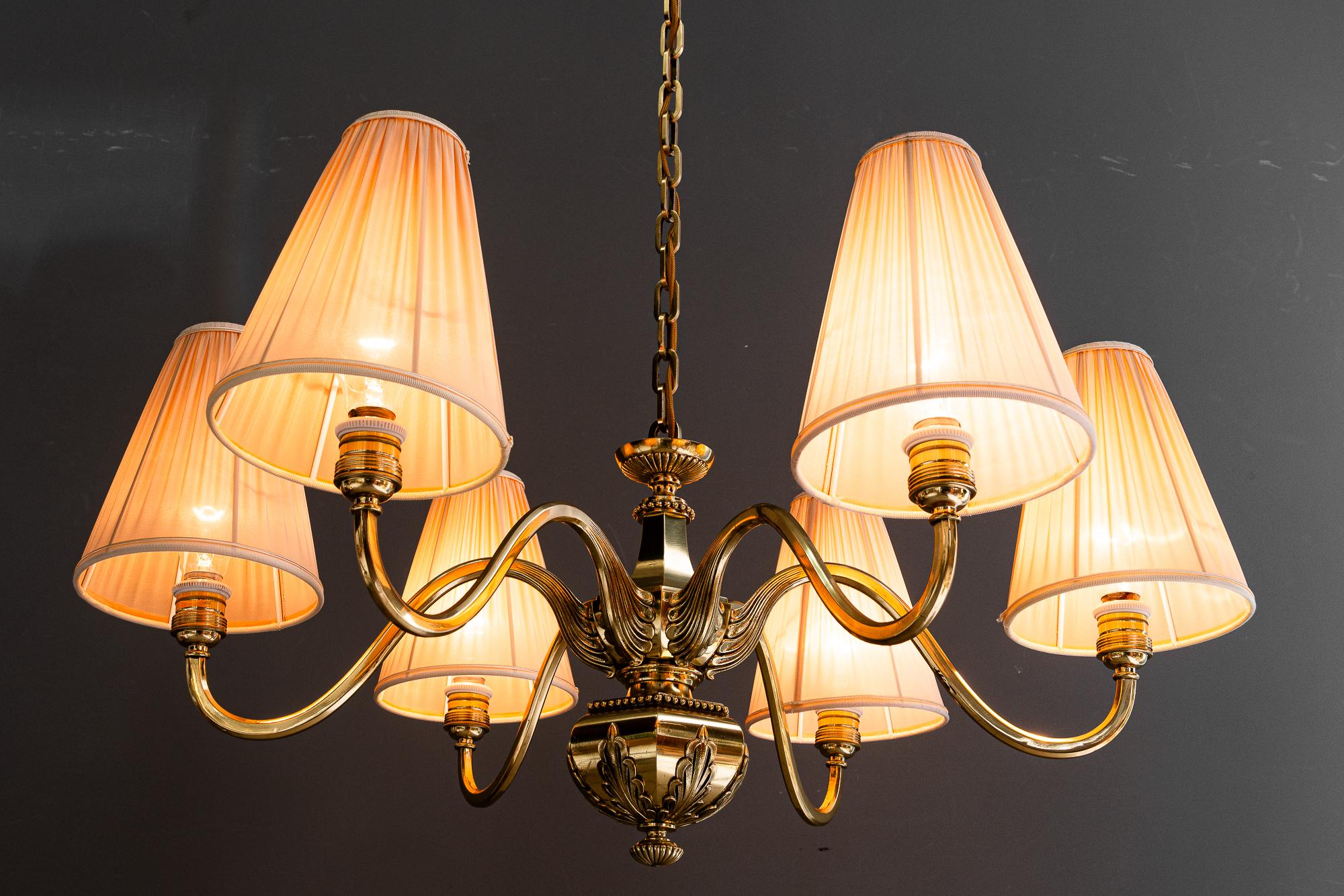 Araña Art Decó con pantallas de tela viena años 20 aproximadamente en venta 7