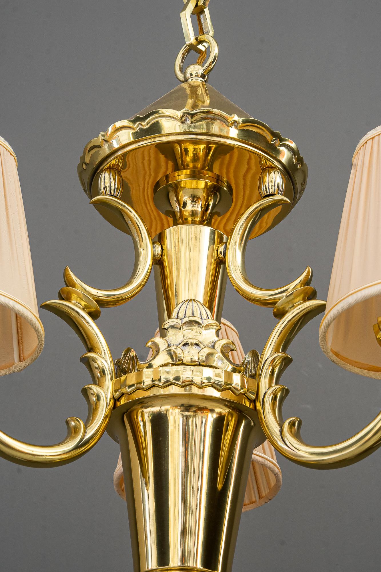 Art Deco Kronleuchter mit Stoffschirmen wien um 1920s (Frühes 20. Jahrhundert) im Angebot
