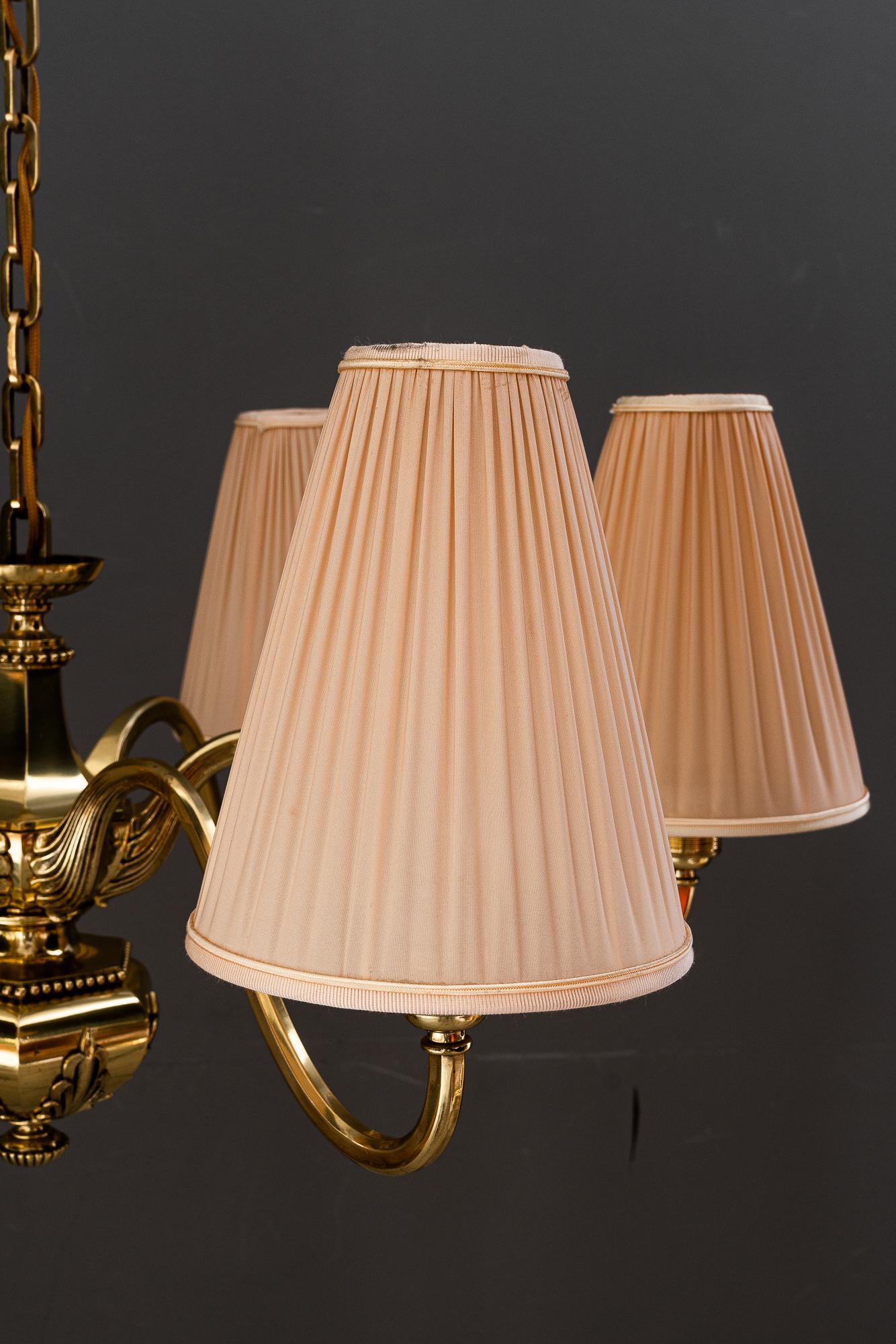 Araña Art Decó con pantallas de tela viena años 20 aproximadamente en venta 1