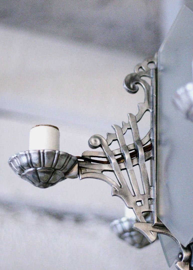 20th Century Art Deco Chandelier With Geometric Details and Frosted Glass For Sale