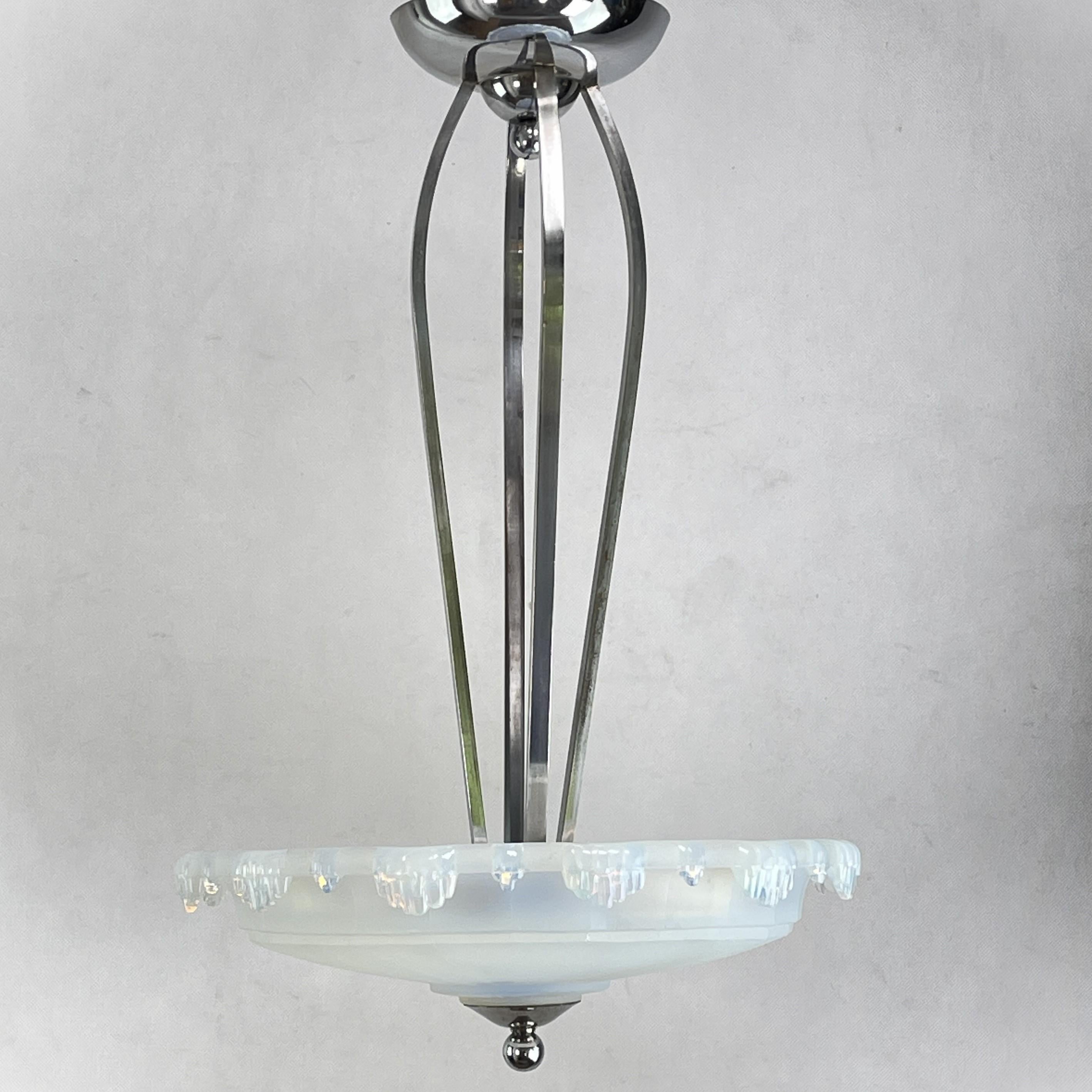 Art Deco Chandelier with opalin glass, 1930s For Sale 4