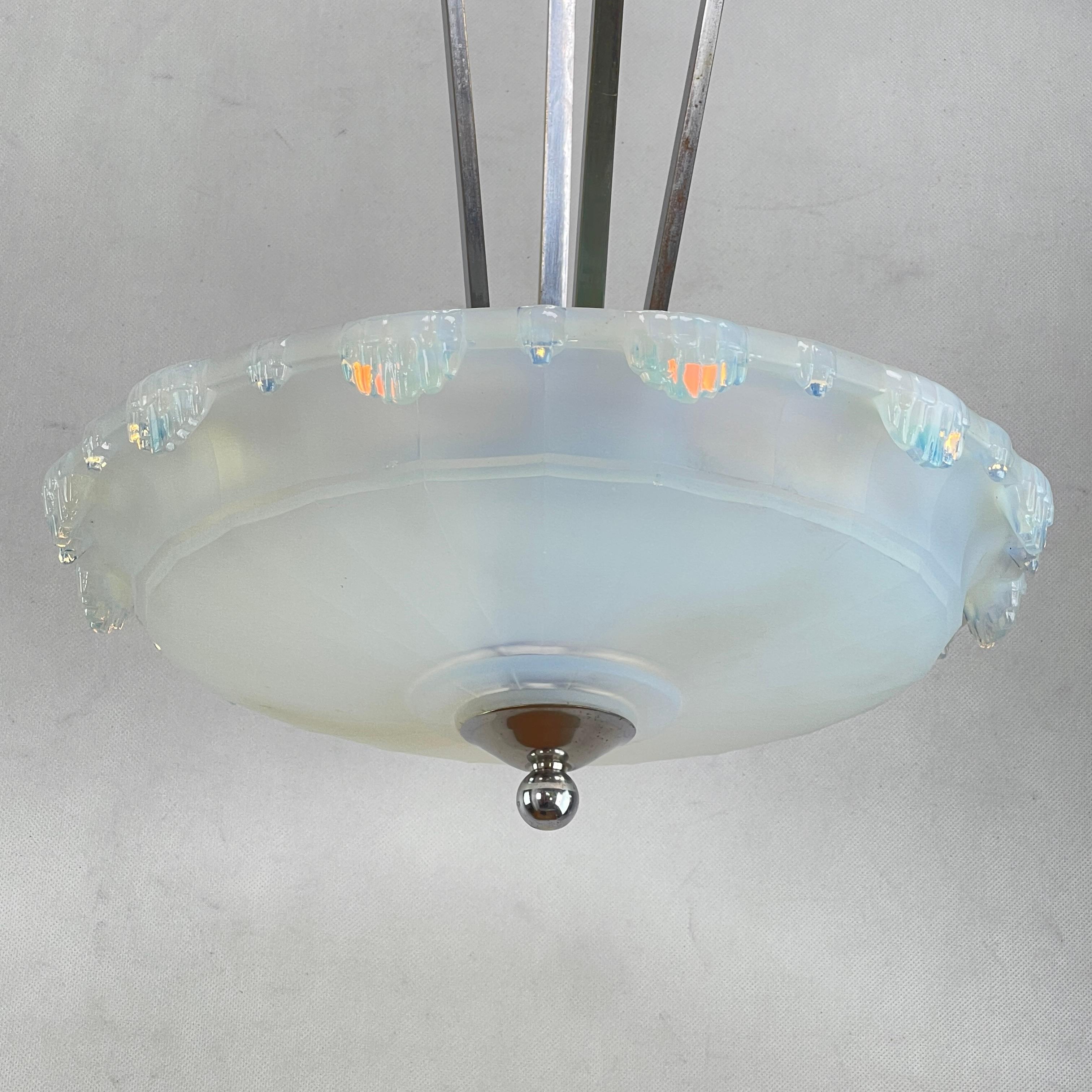Art Deco Chandelier with opalin glass, 1930s For Sale 1