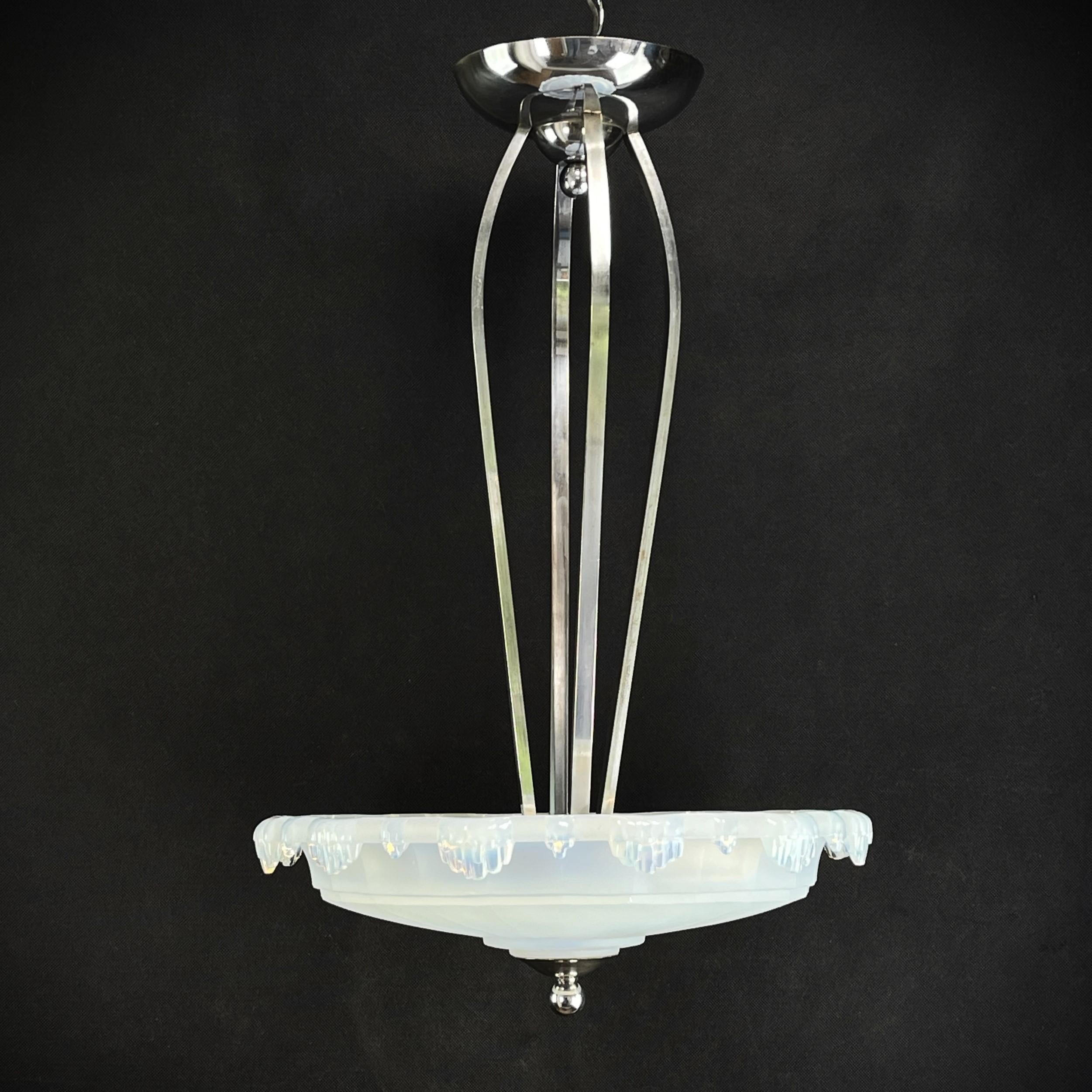 Art Deco Chandelier with opalin glass, 1930s For Sale 3