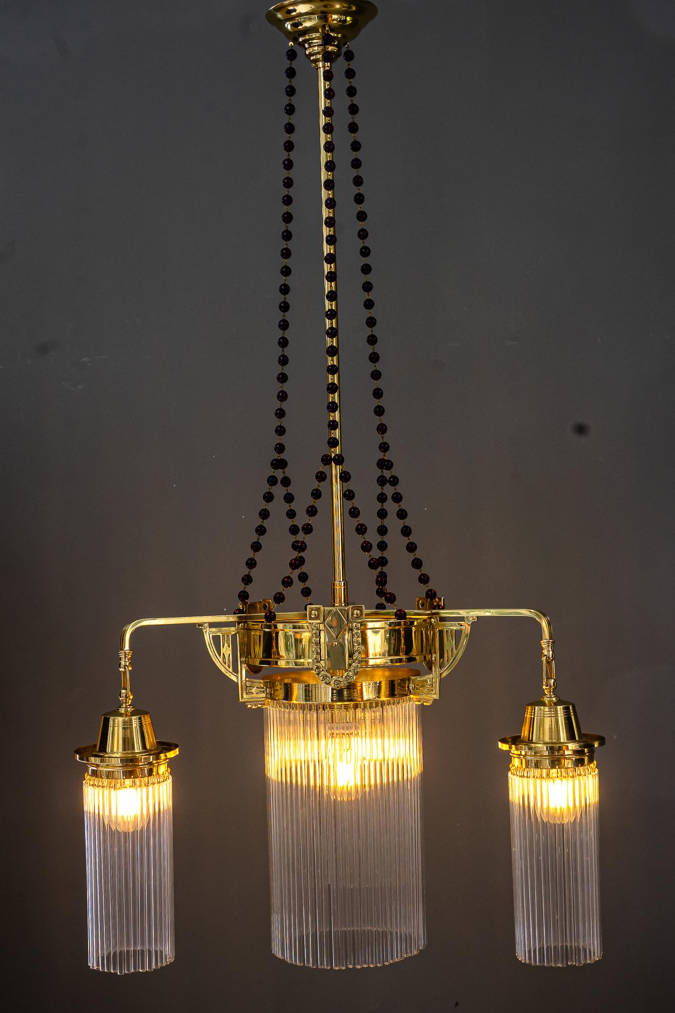 Art Deco Kronleuchter mit original hängenden Glaskugeln Wien um 1920er Jahre im Angebot 7