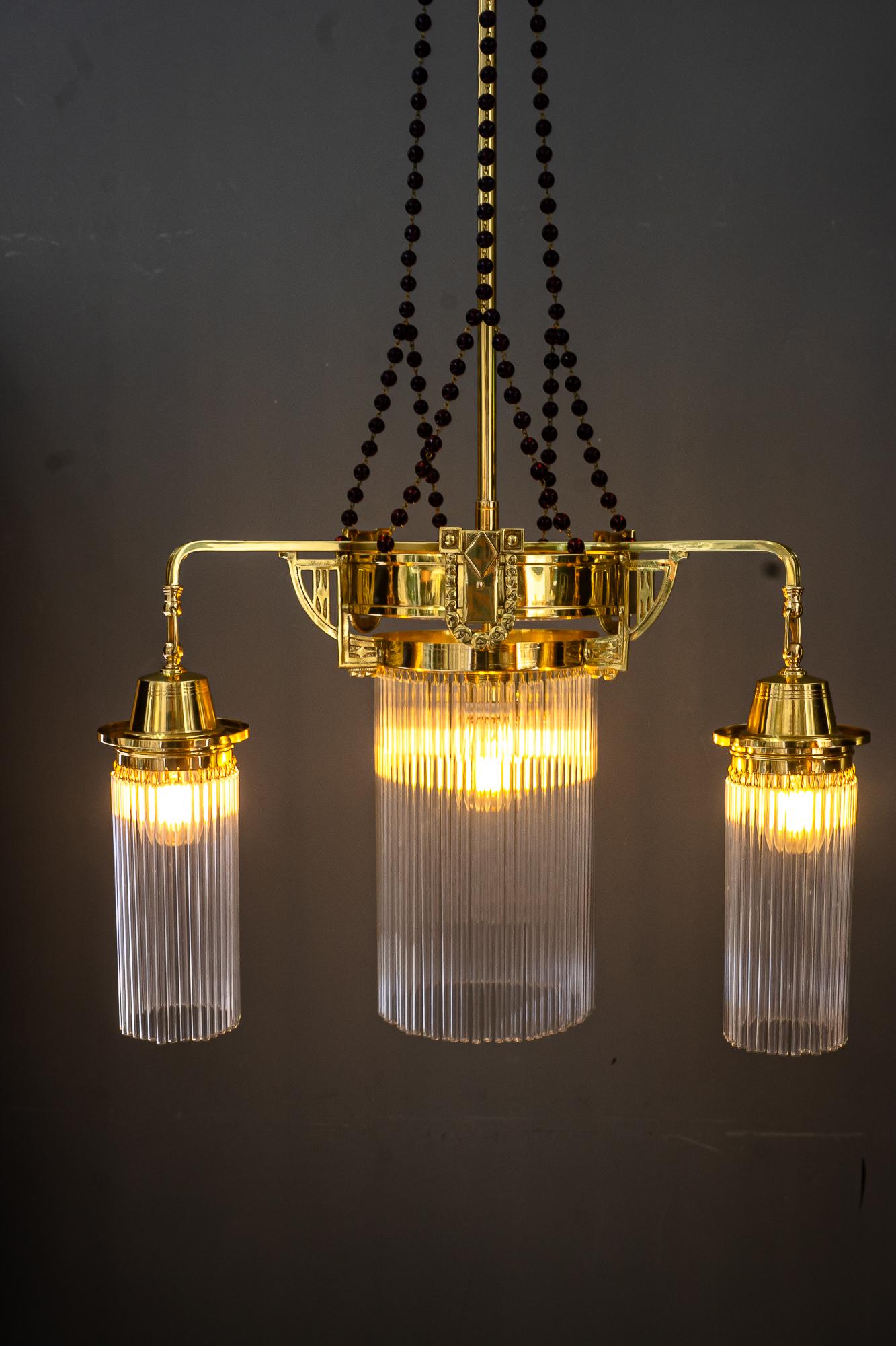 Art Deco Kronleuchter mit original hängenden Glaskugeln Wien um 1920er Jahre im Angebot 9