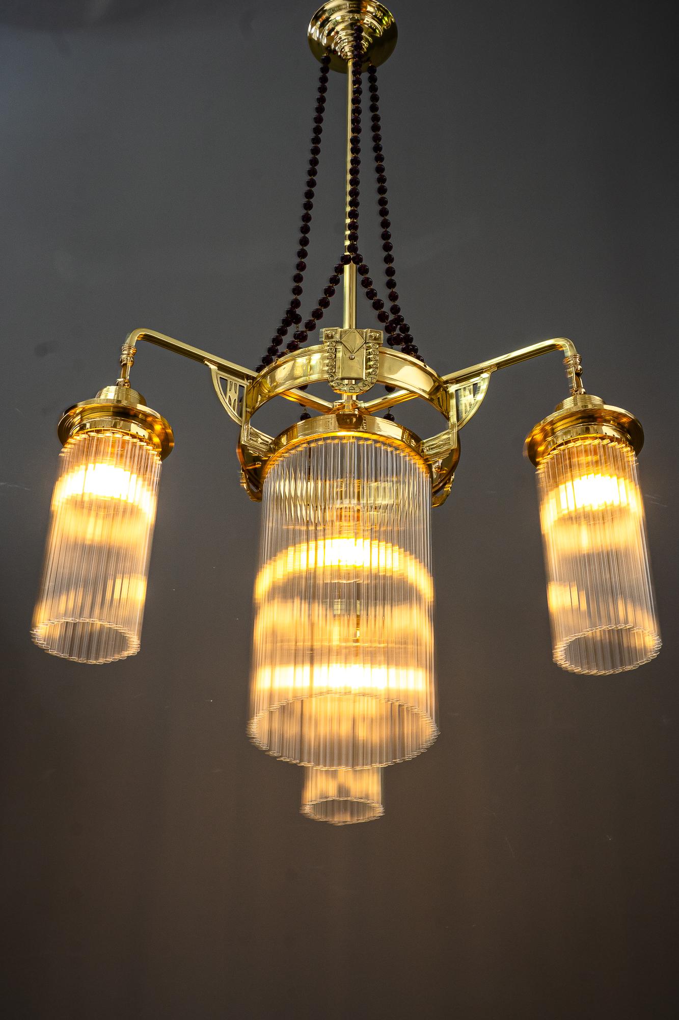 Art Deco Kronleuchter mit original hängenden Glaskugeln Wien um 1920er Jahre im Angebot 10