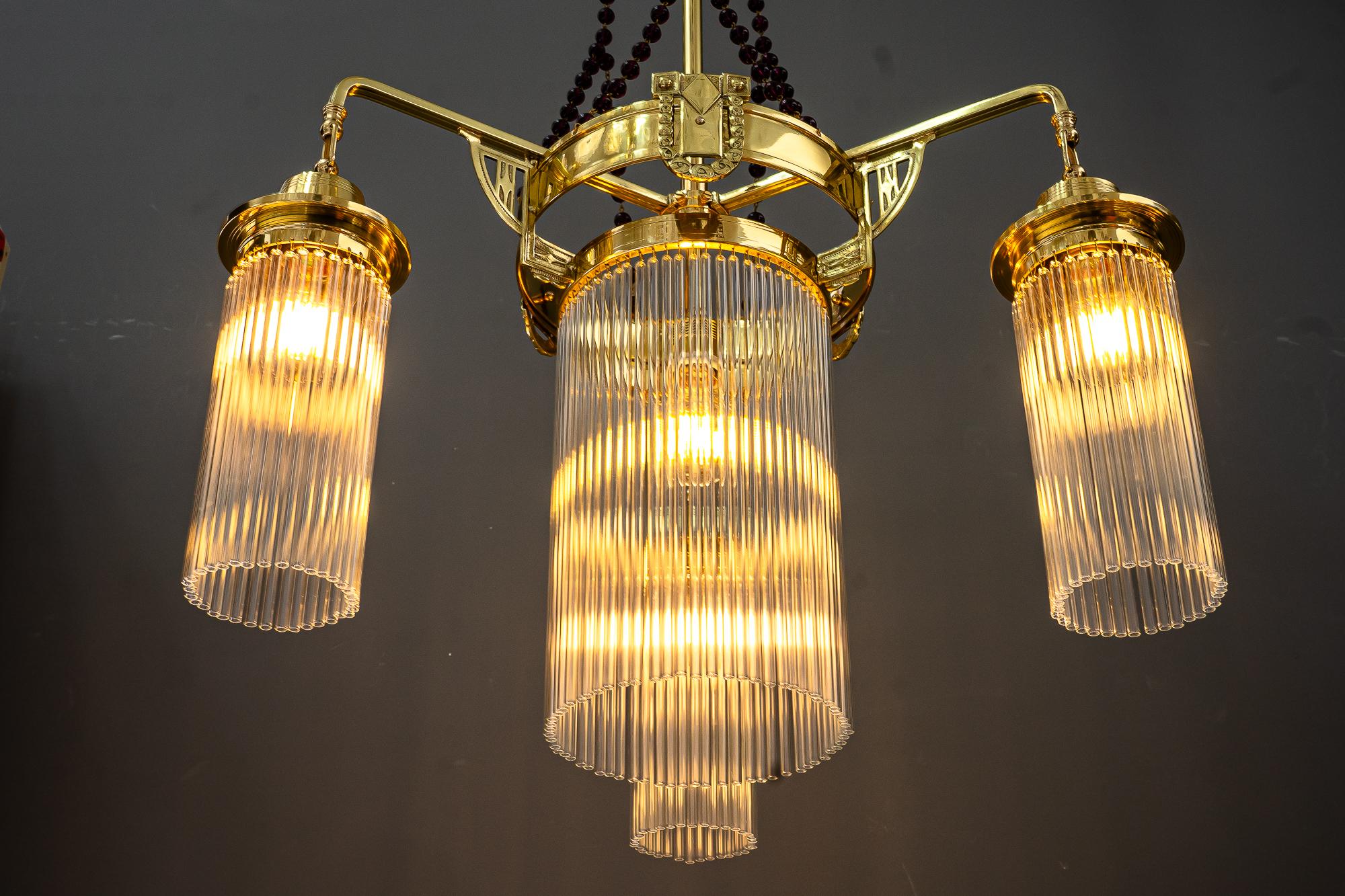 Art Deco Kronleuchter mit original hängenden Glaskugeln Wien um 1920er Jahre im Angebot 11