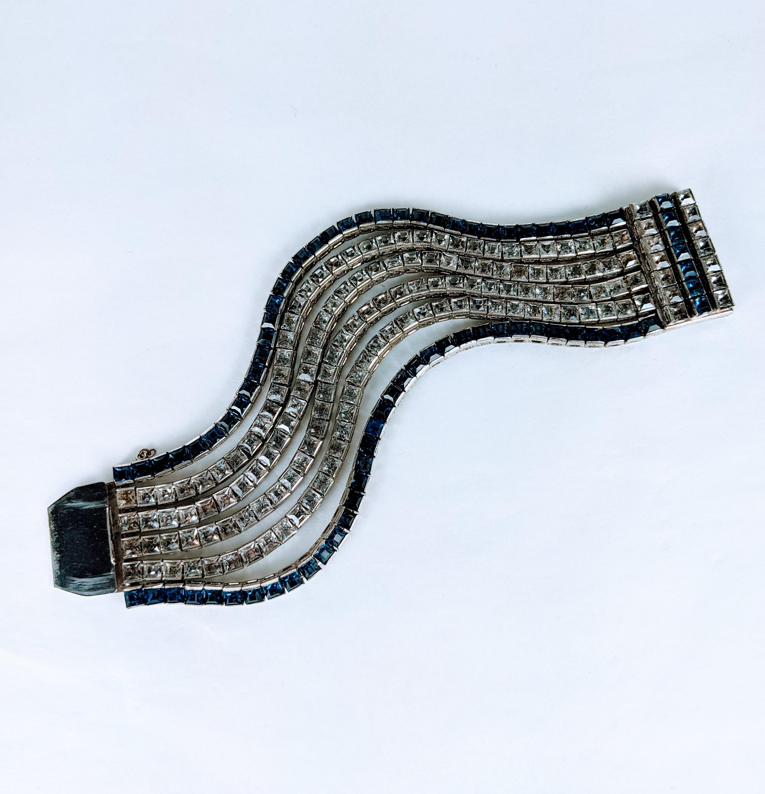 Breites Art-Déco-Armband mit Kanalfassung im Zustand „Hervorragend“ im Angebot in New York, NY
