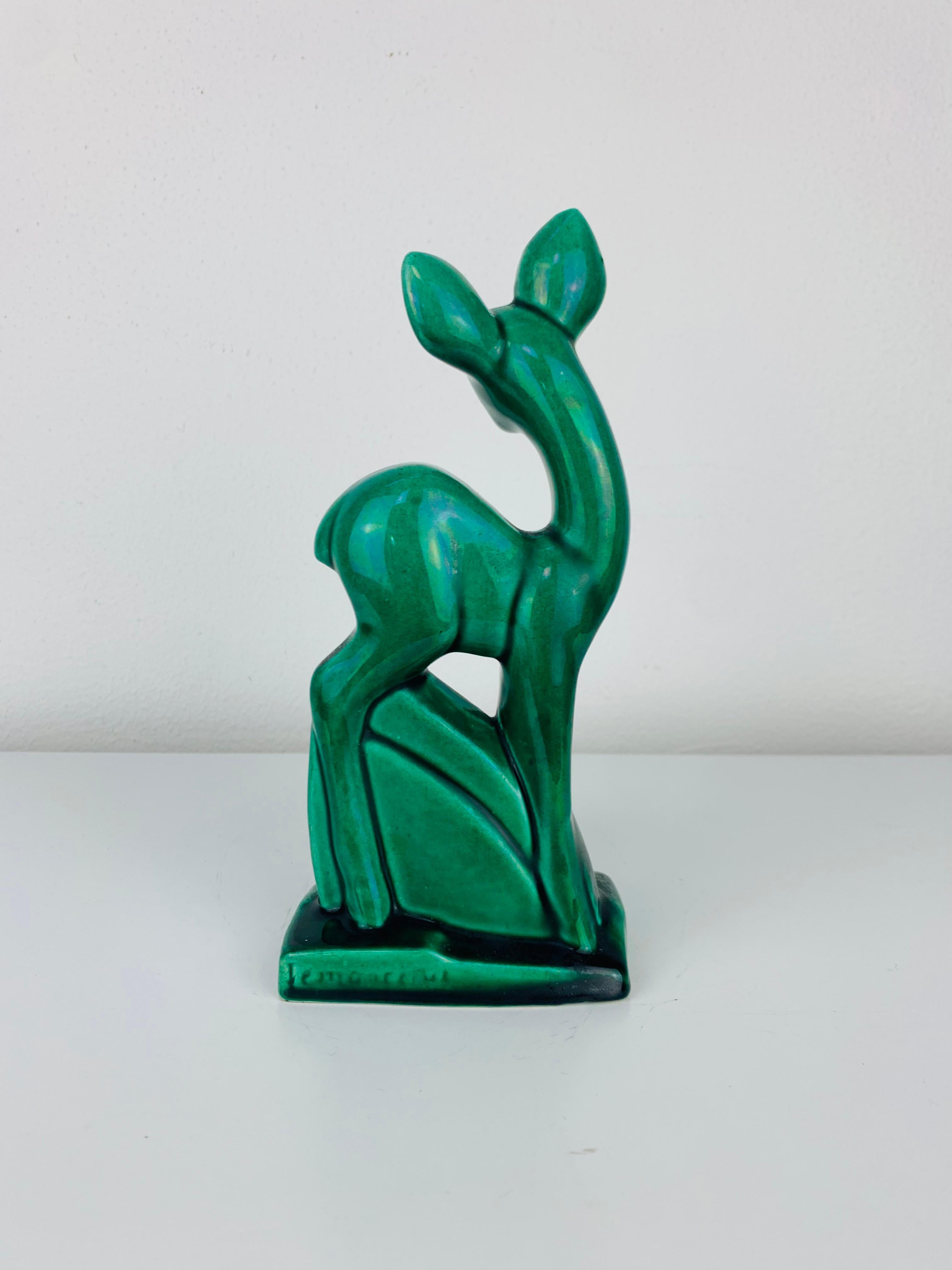 Ceramica Scultura di cerbiatto in stile Art Déco Charles Lemanceau per Saint Clément, anni '30, smalto verde in vendita