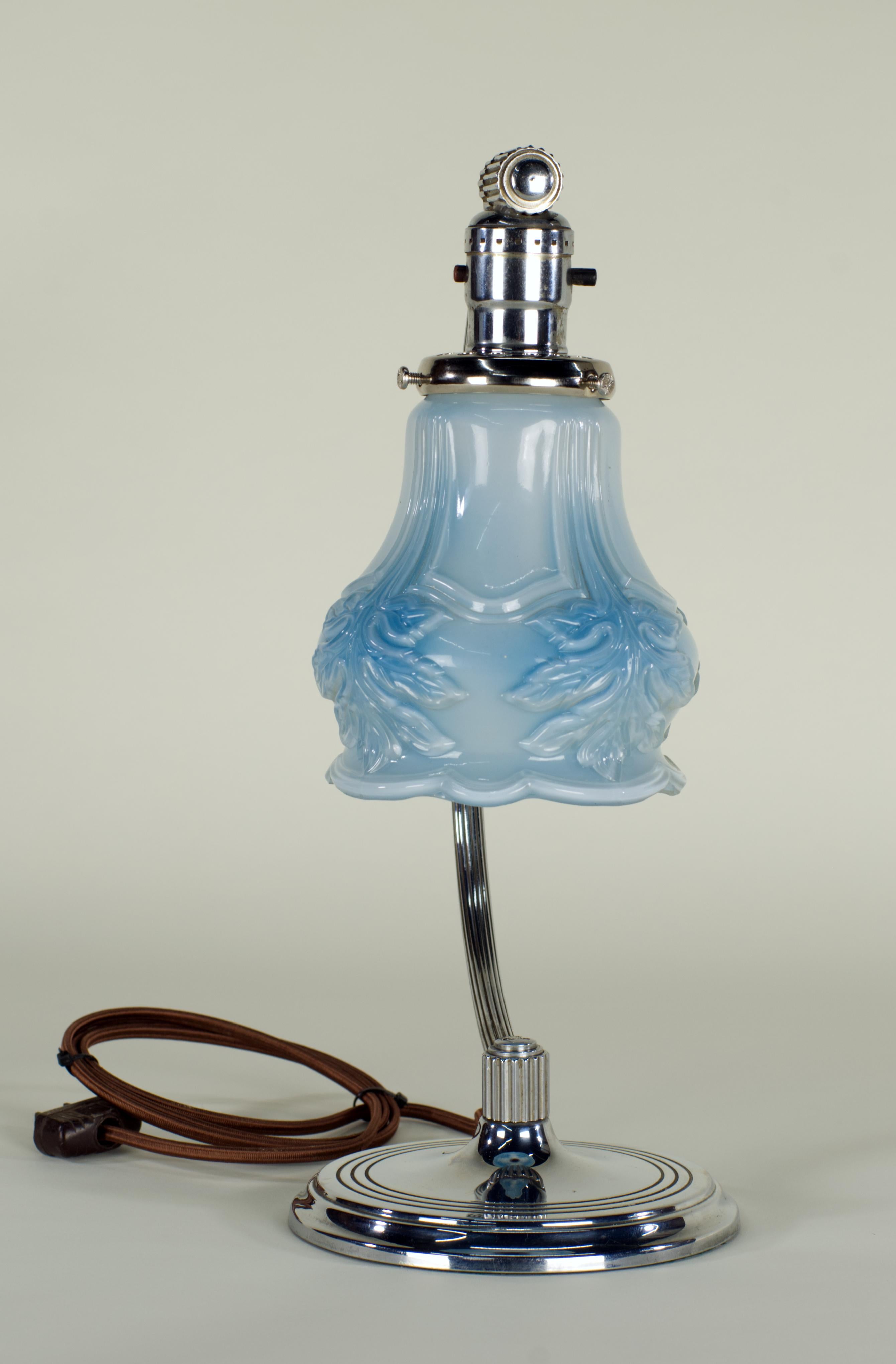 Plaqué Lampe de table Art Déco Chase chromée en vente