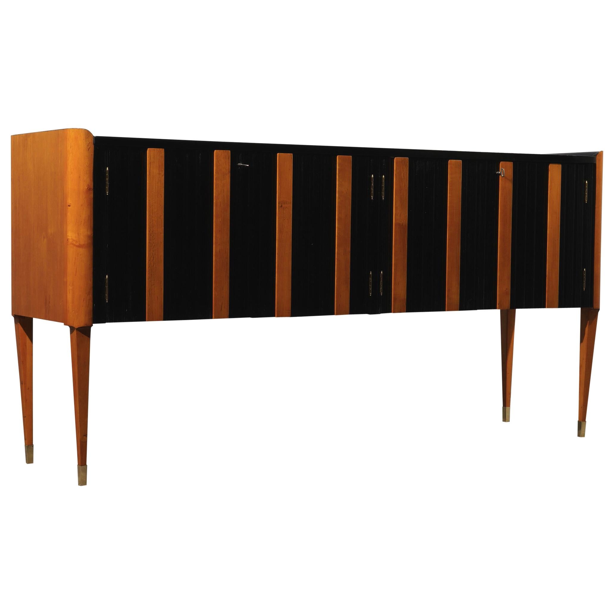 Art Deco Cherrywood and Black Lacquer Italian Sideboard, 1940