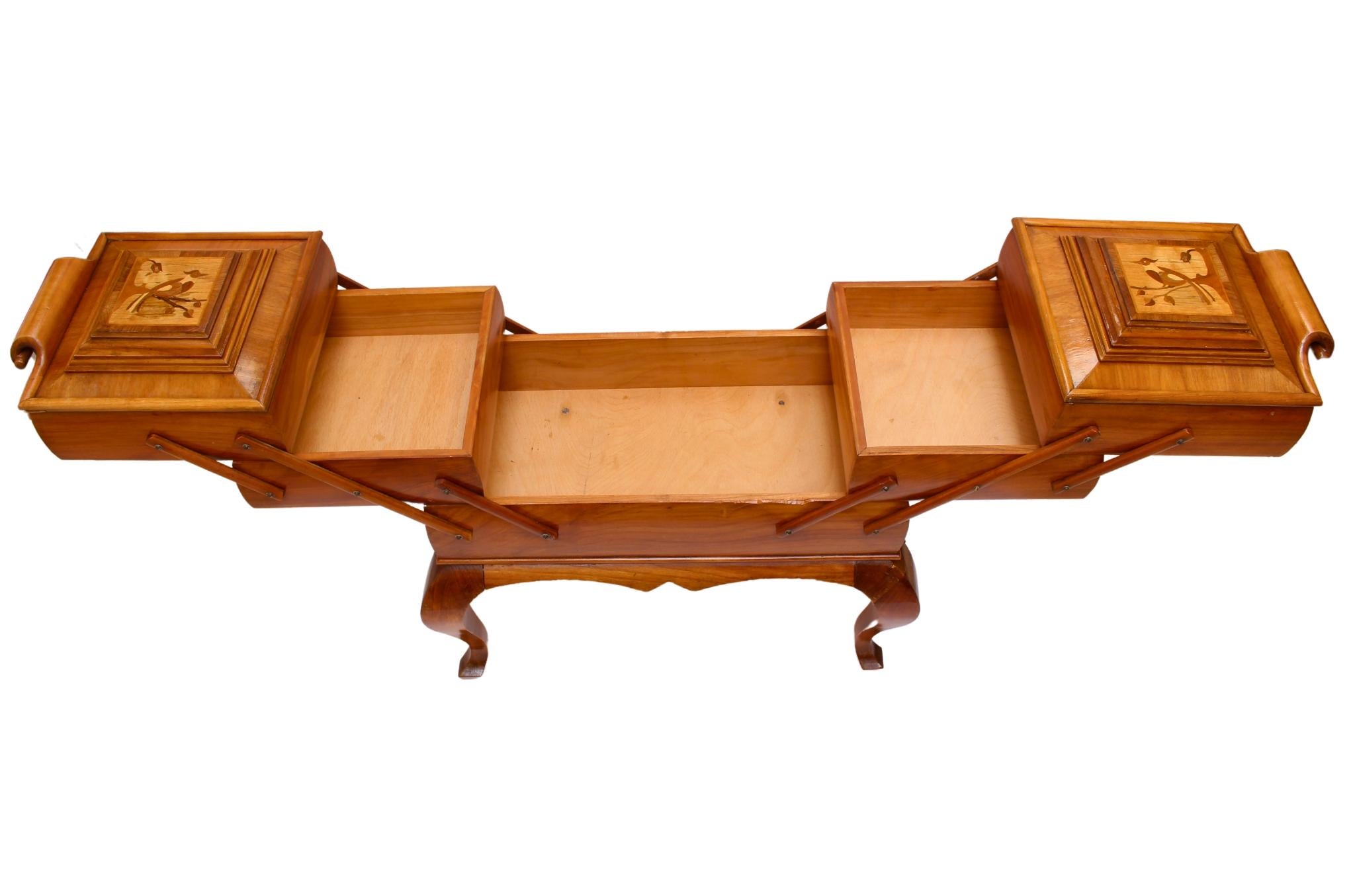Costurero extraíble Art Decó de madera de cerezo Alemán en venta