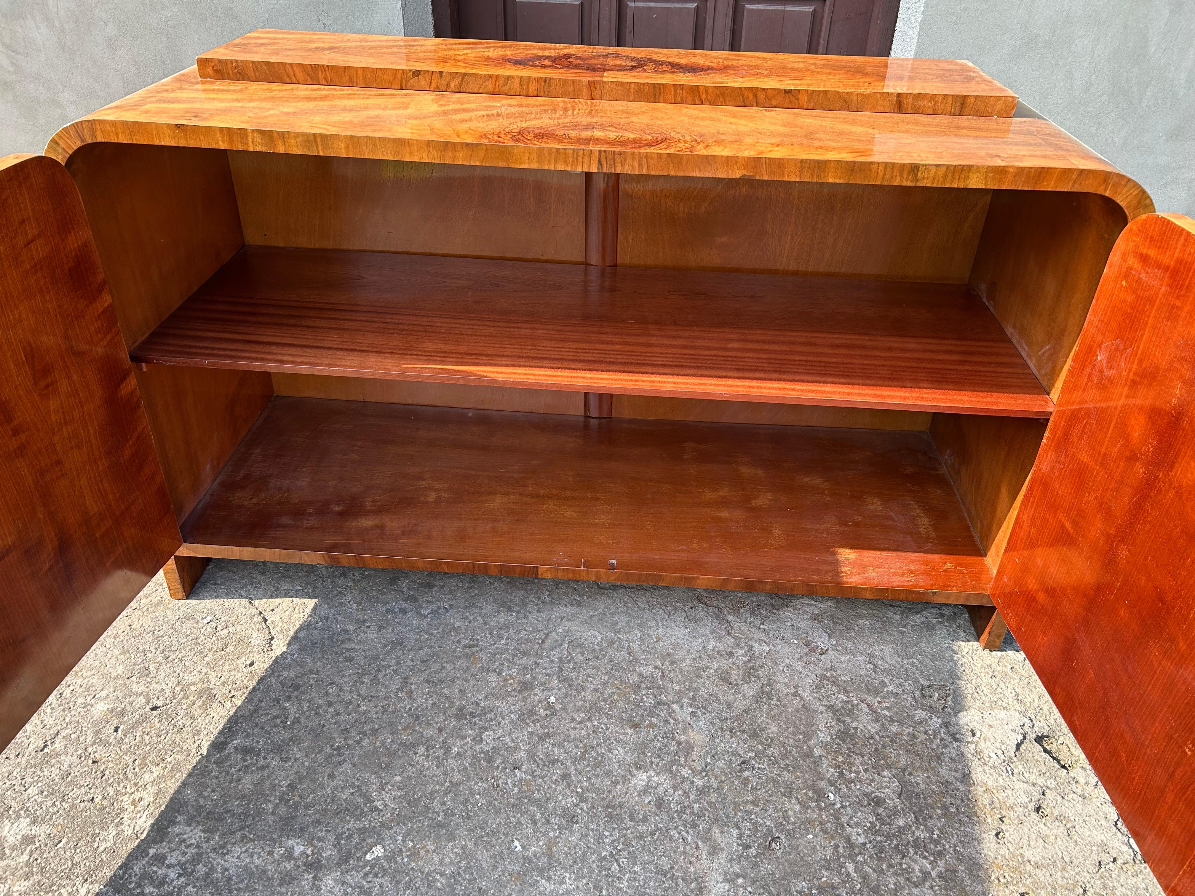 Art Deco Chest of Drawers  For Sale 4