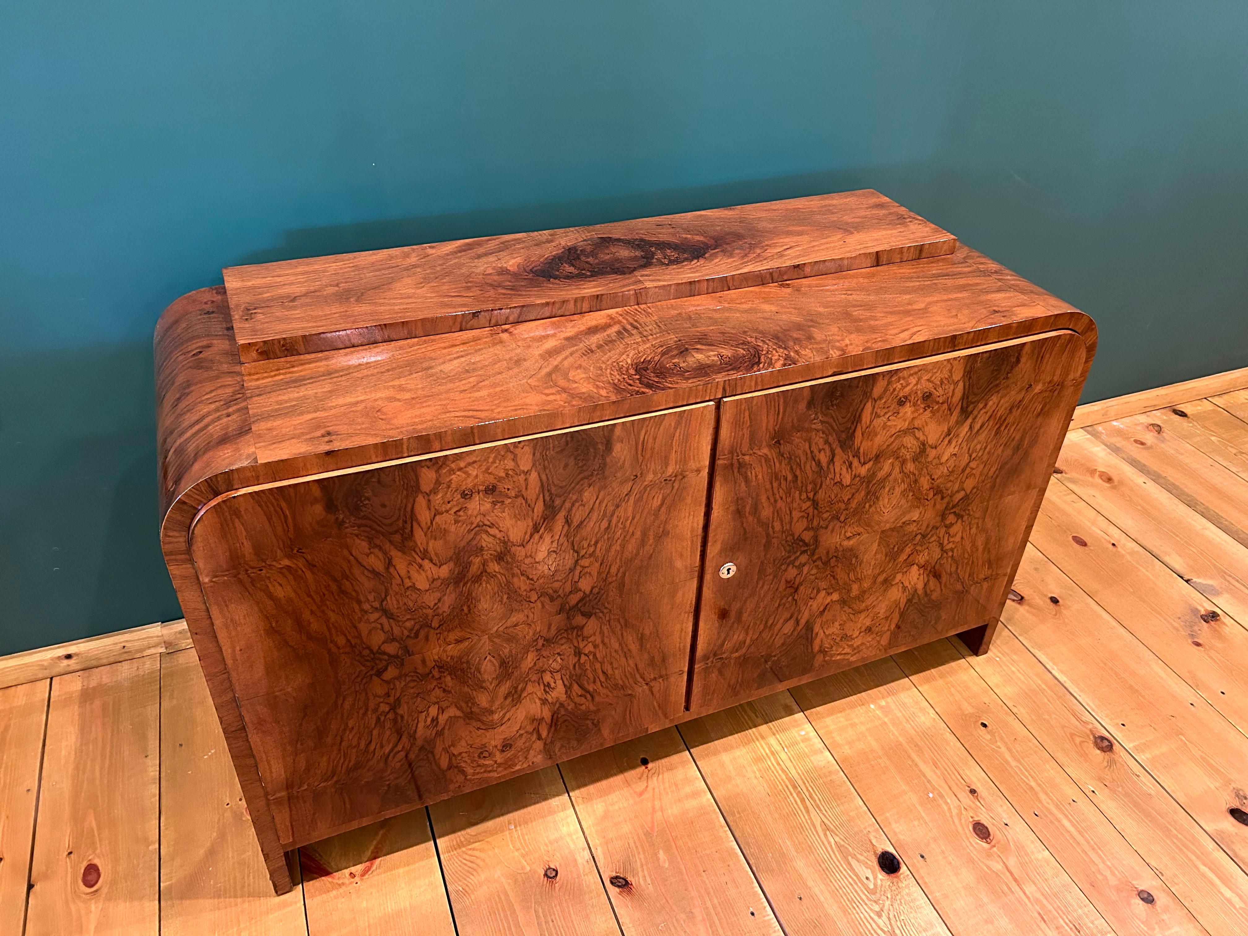 Mid-20th Century Art Deco Chest of Drawers  For Sale