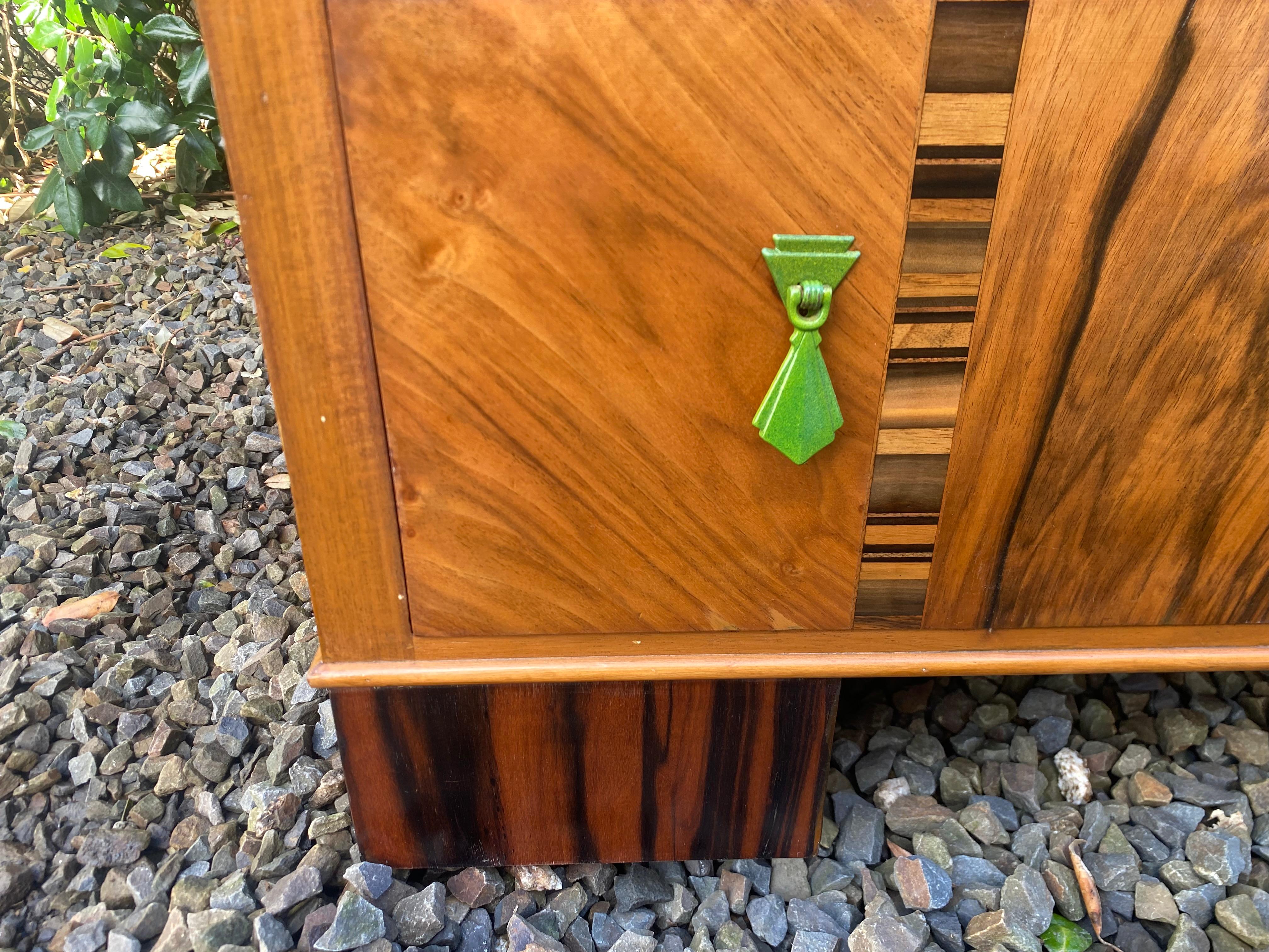 Macassar Commode Art Déco en vente
