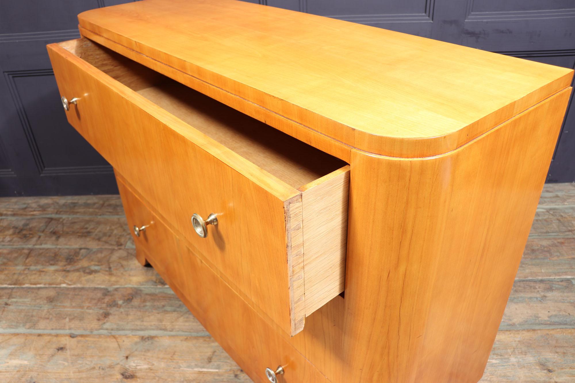 Art Deco Chest of Drawers in Cherry 1