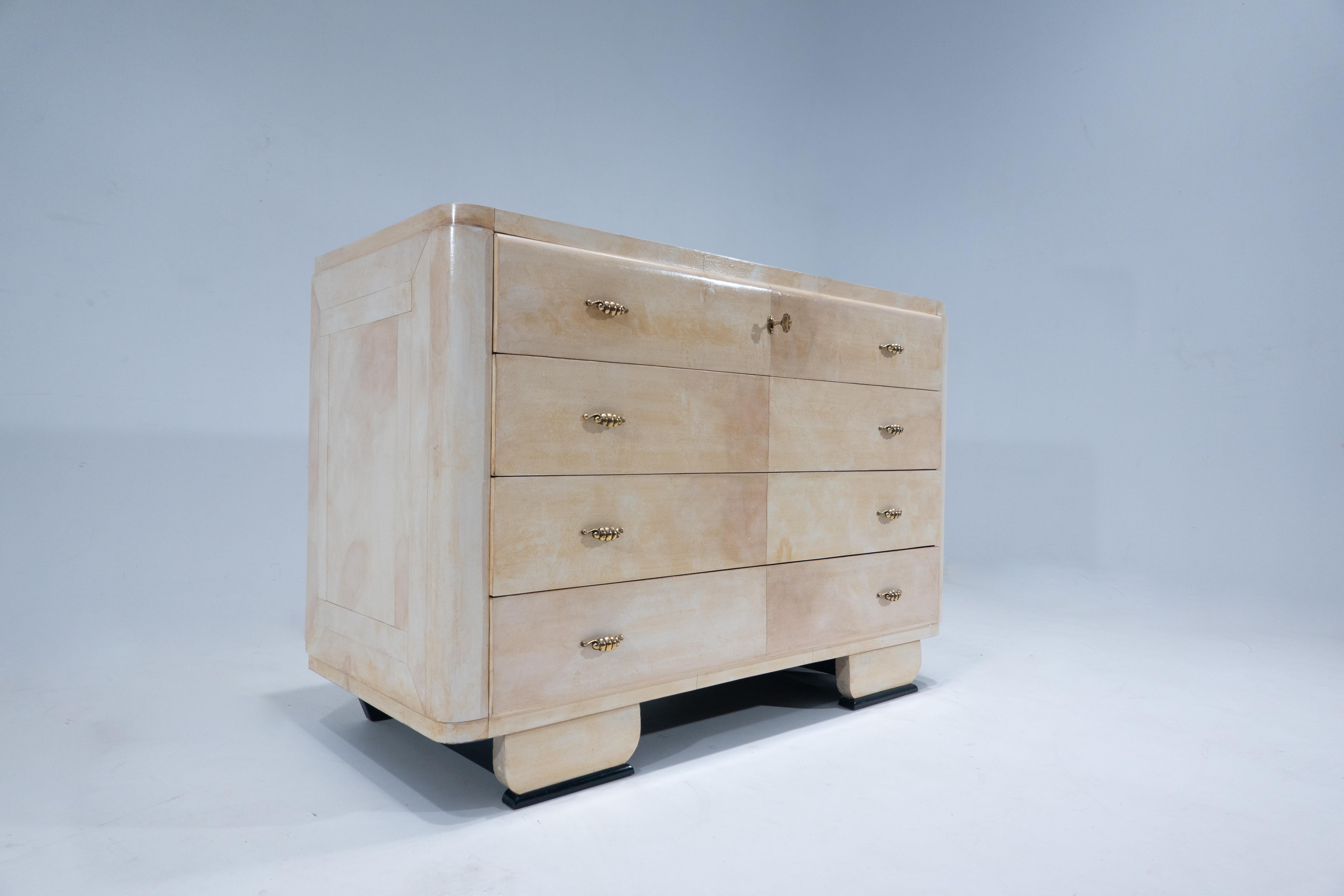 Art Deco Chest of Drawers in Parchment, Italy, 1940s In Good Condition In Brussels, BE