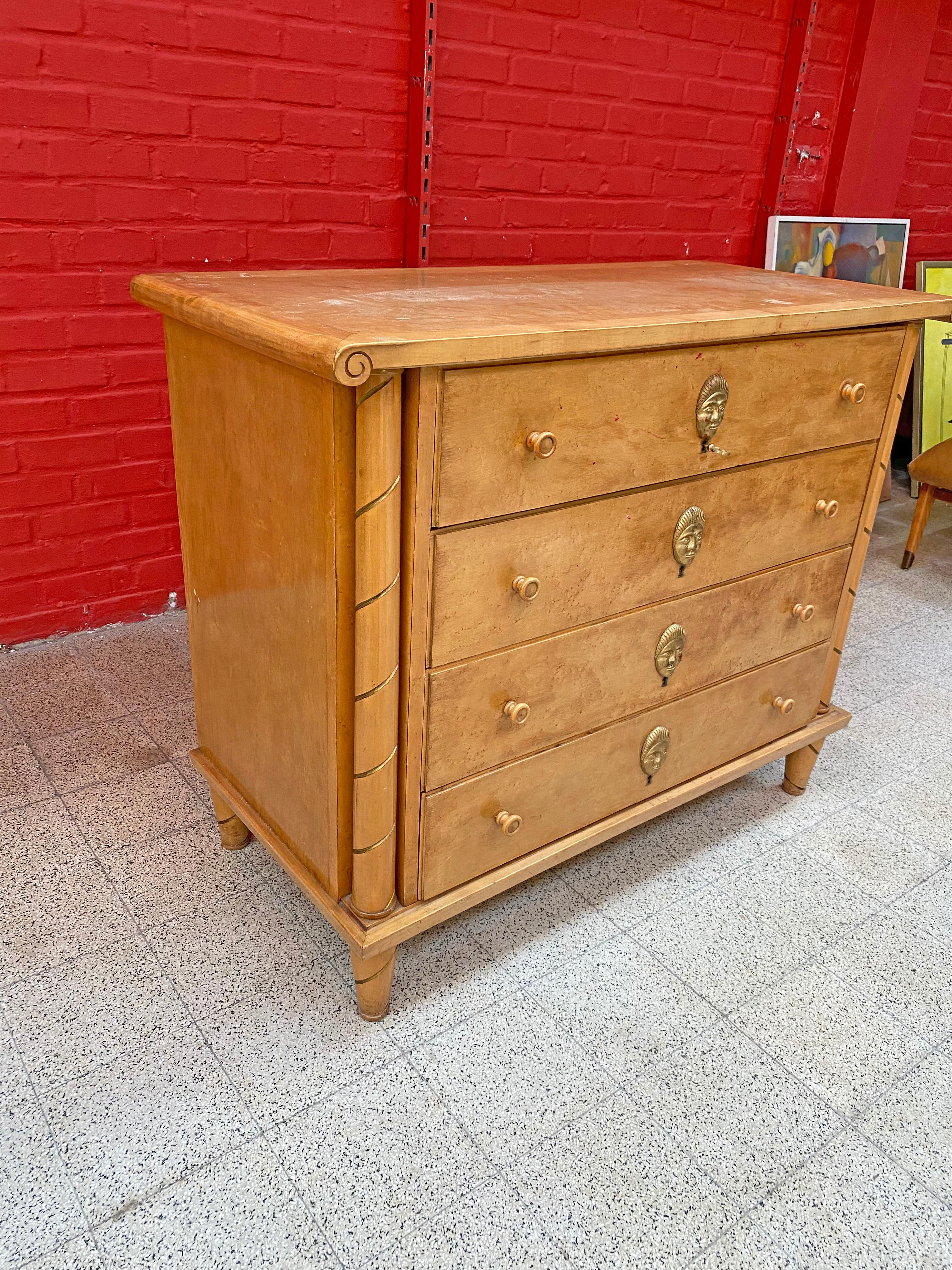 Art Deco Chest of Drawers in Maple and Bird's Eye Maple For Sale 4