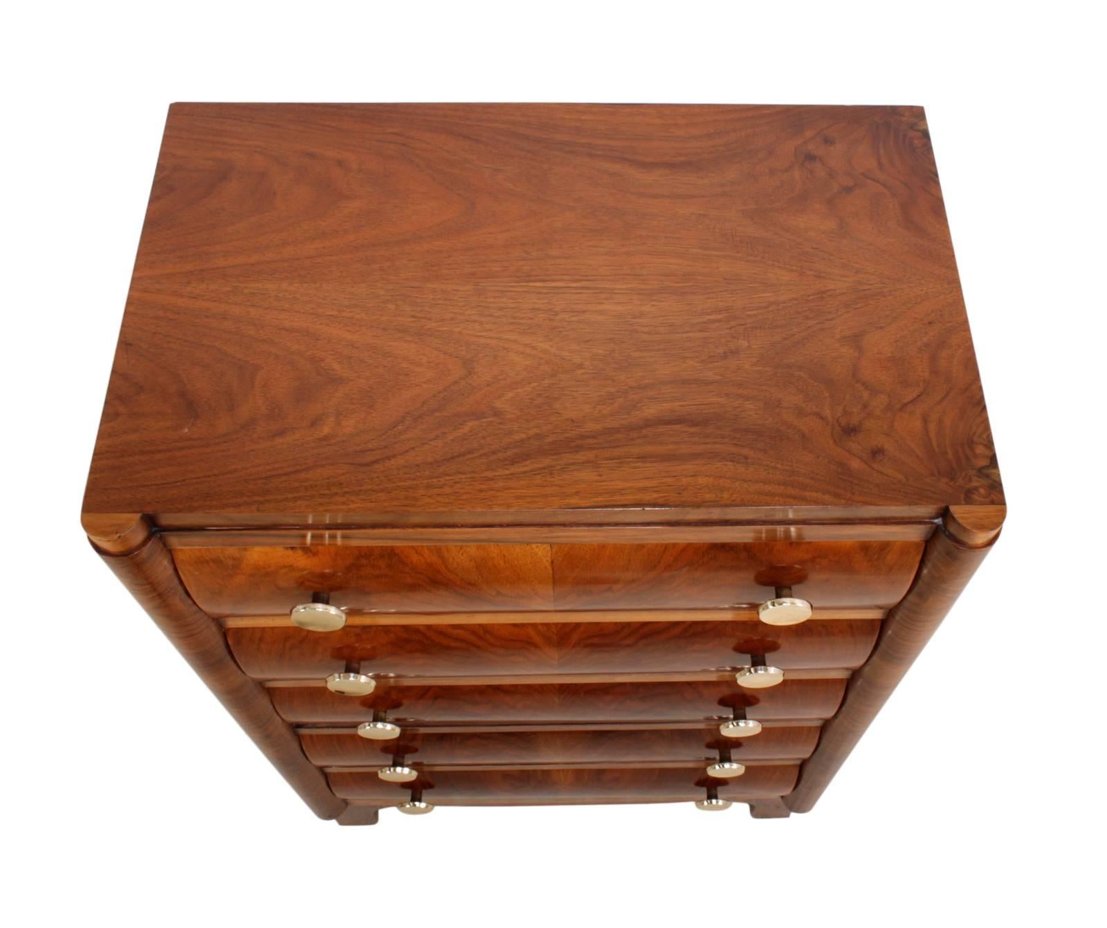 Mid-20th Century Art Deco Chest of Drawers in Walnut