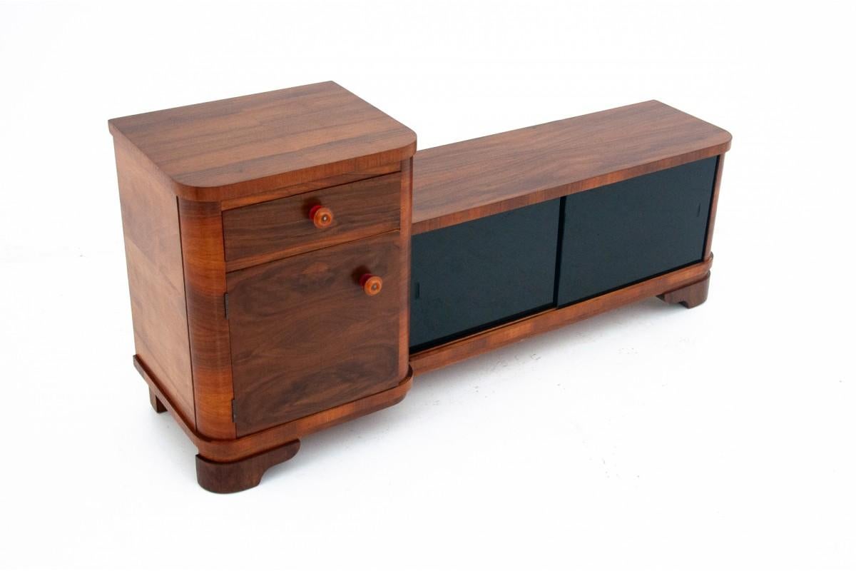 Polish Art Deco chest of drawers, Poland, 1950s. After renovation. For Sale