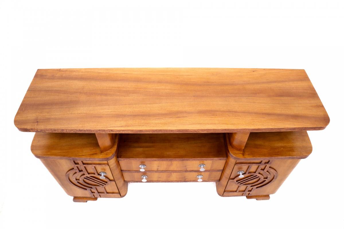 Art Deco chest of drawers, Poland, mid-20th century. For Sale 1