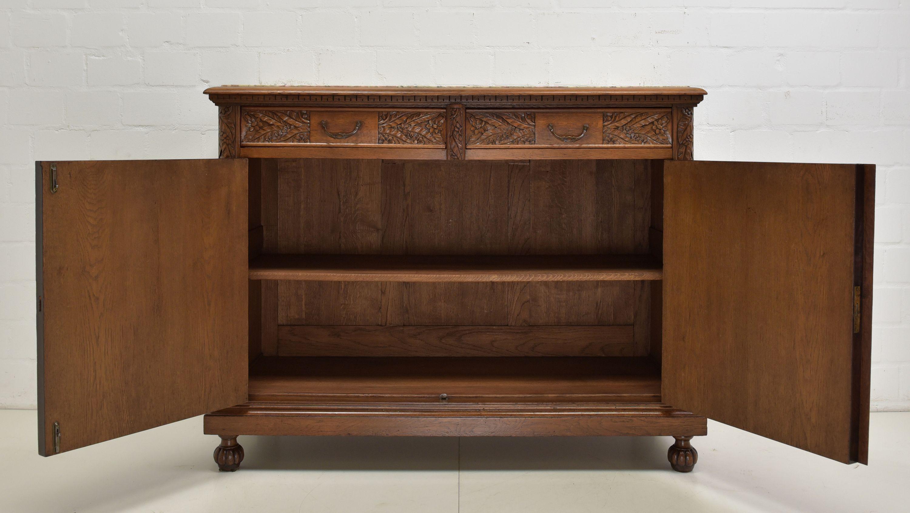 Art Deco Chest of Drawers / Sideboard in Oak Rosewood, circa 1930 In Good Condition For Sale In Lüdinghausen, DE