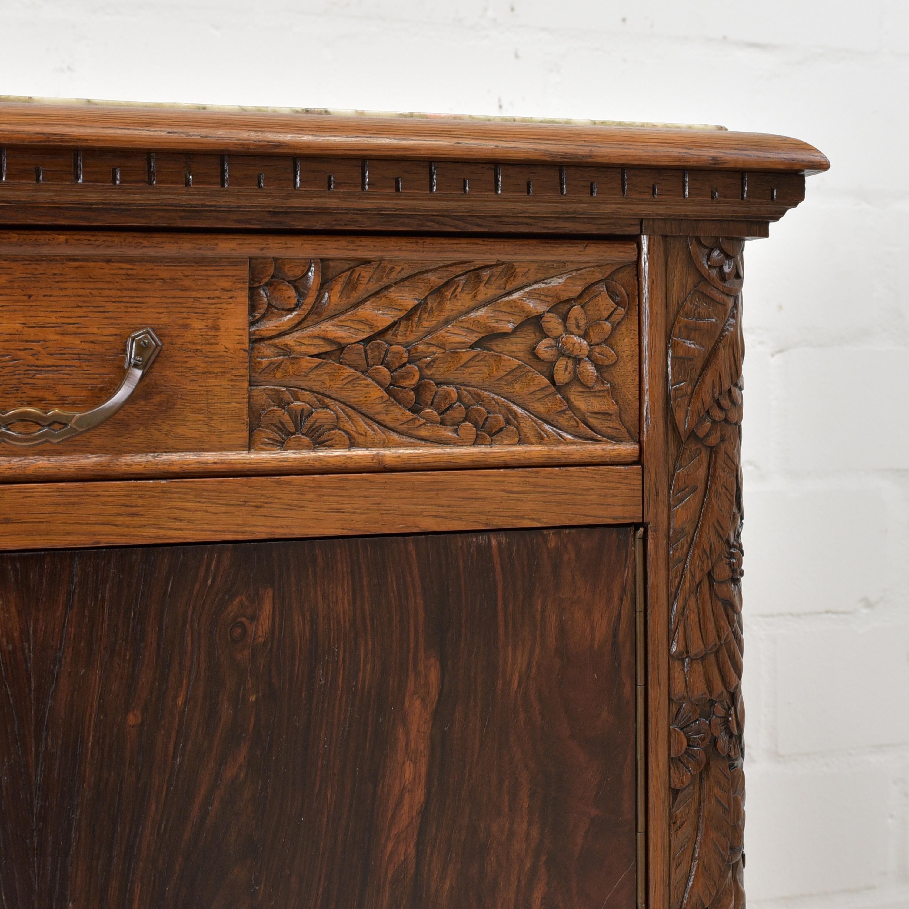 Art Deco Chest of Drawers / Sideboard in Oak Rosewood, circa 1930 For Sale 3