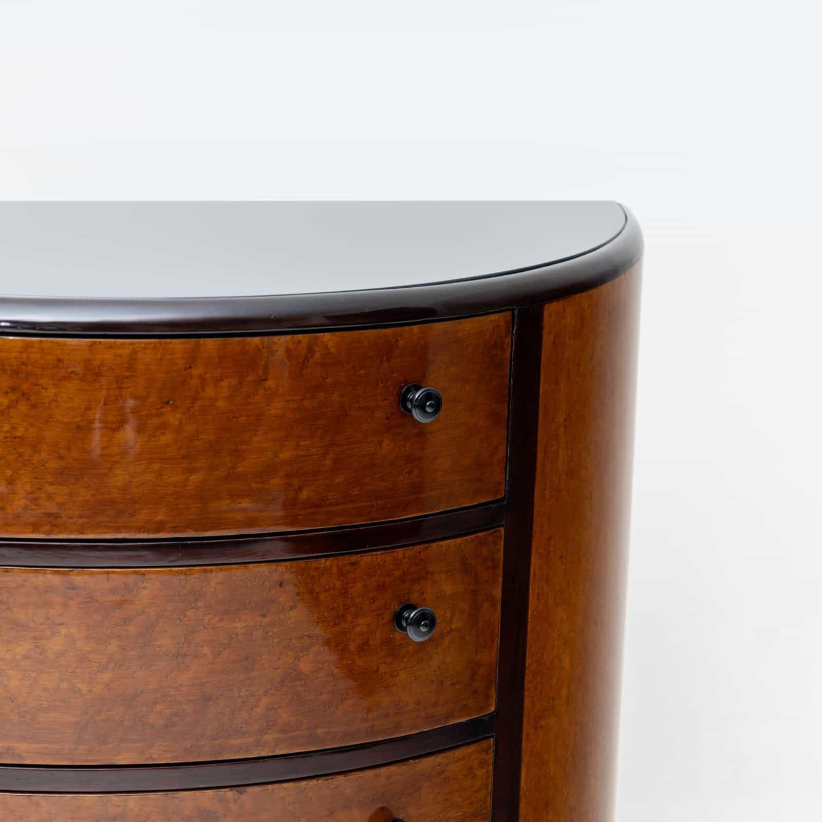 Mid-20th Century Art Deco Chest of Drawers, veneered in Thuja, around 1940 For Sale