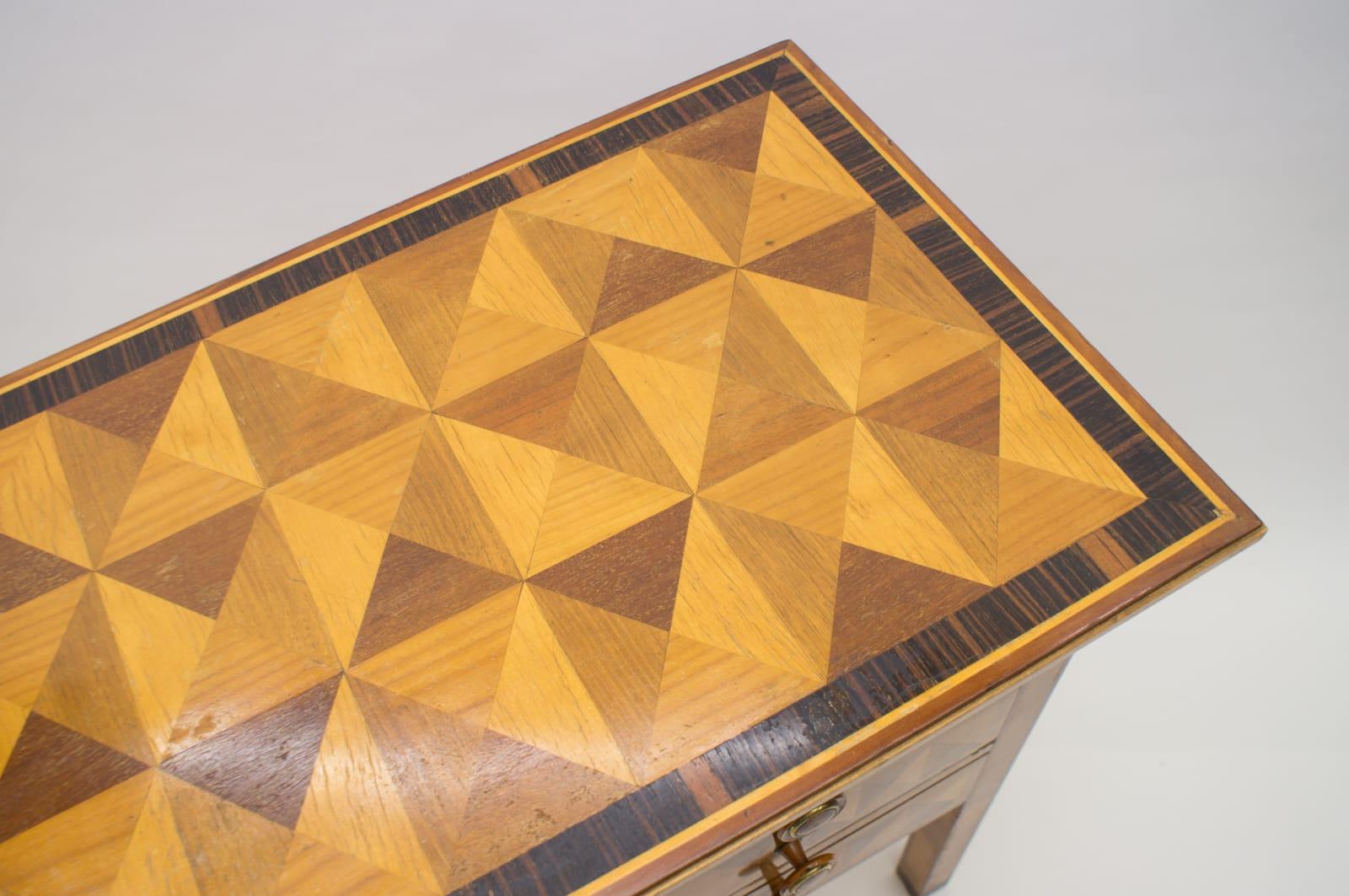 Art Deco Chest of Drawers with 3D Pattern, 1930s 6