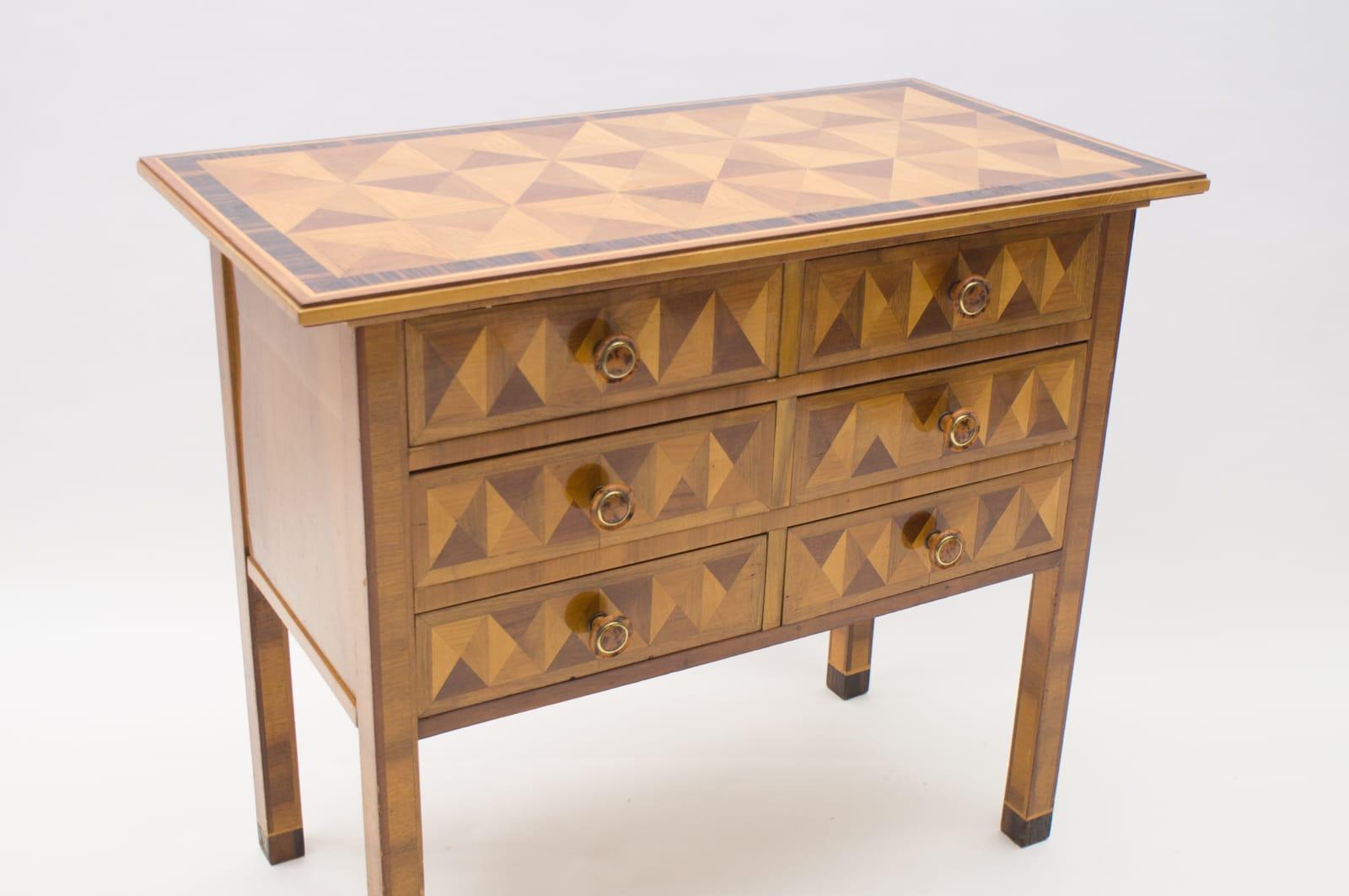 Art Deco Chest of Drawers with 3D Pattern, 1930s 1