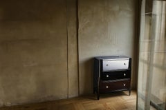 Kommode im Art déco-Stil mit wunderschönem schwarzem Klavierlack