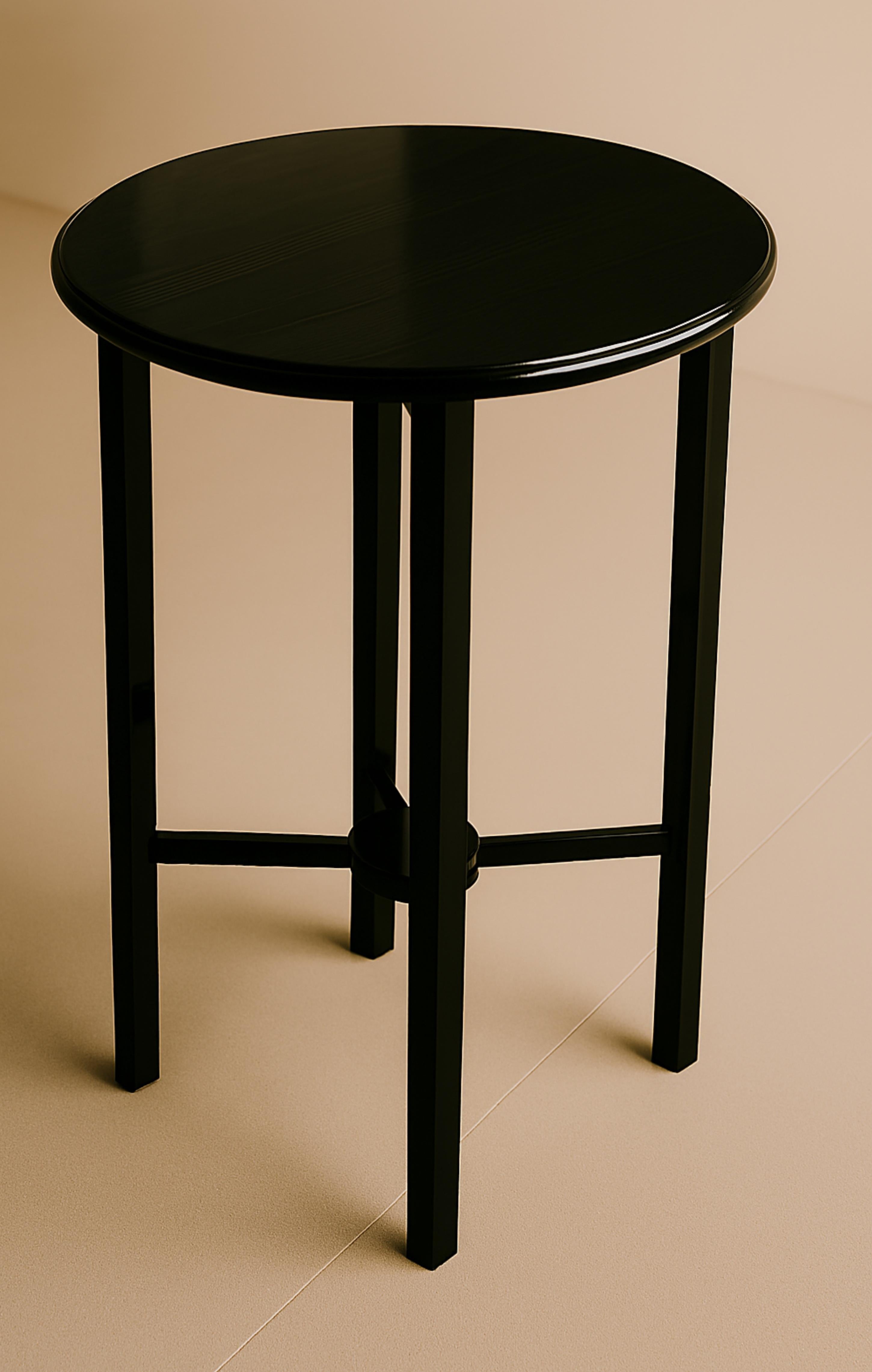 Table d'appoint Art déco en châtaignier et laque noire, 20e siècle Bon état - En vente à Lisbon, PT