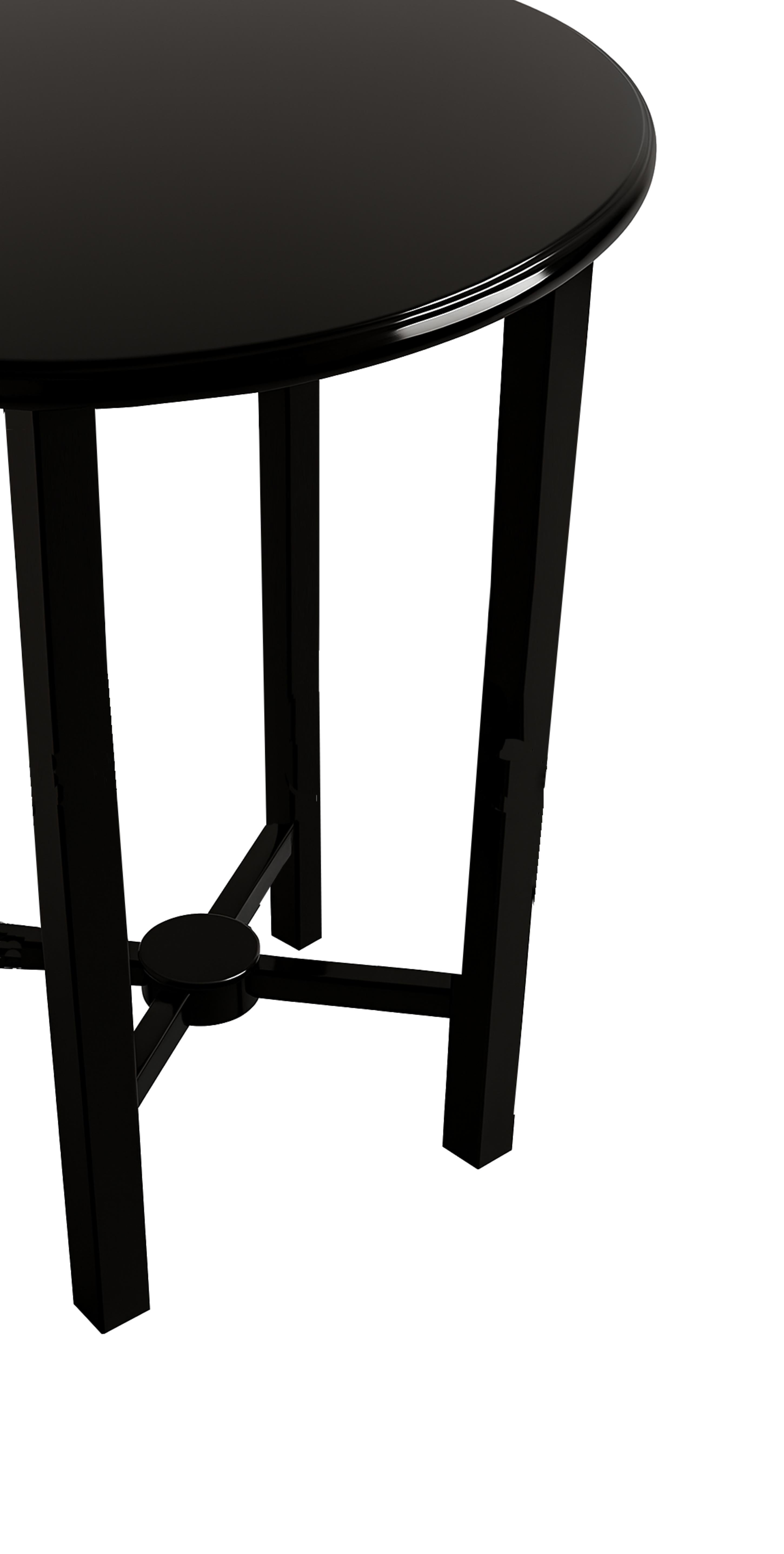 An Art Deco chestnut black lacquer color side Table with a varnish finish, ideal for any decor option.