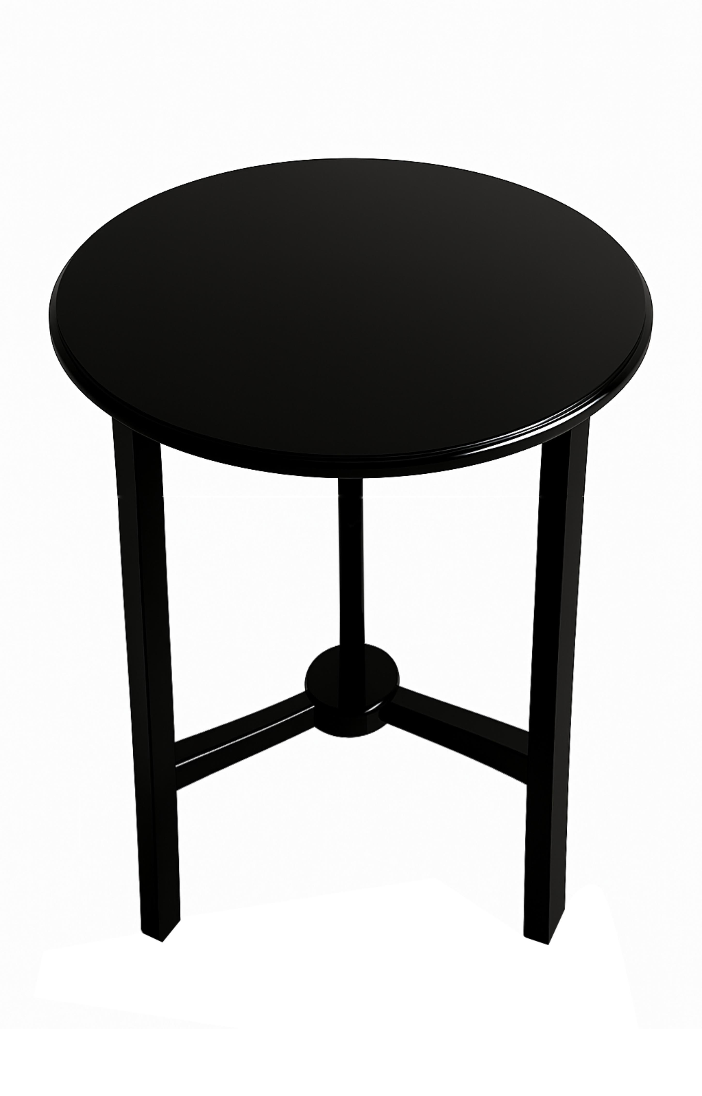 Art Deco Chestnut Black Lacquer Side Table, 20th Century In Good Condition For Sale In Lisbon, PT