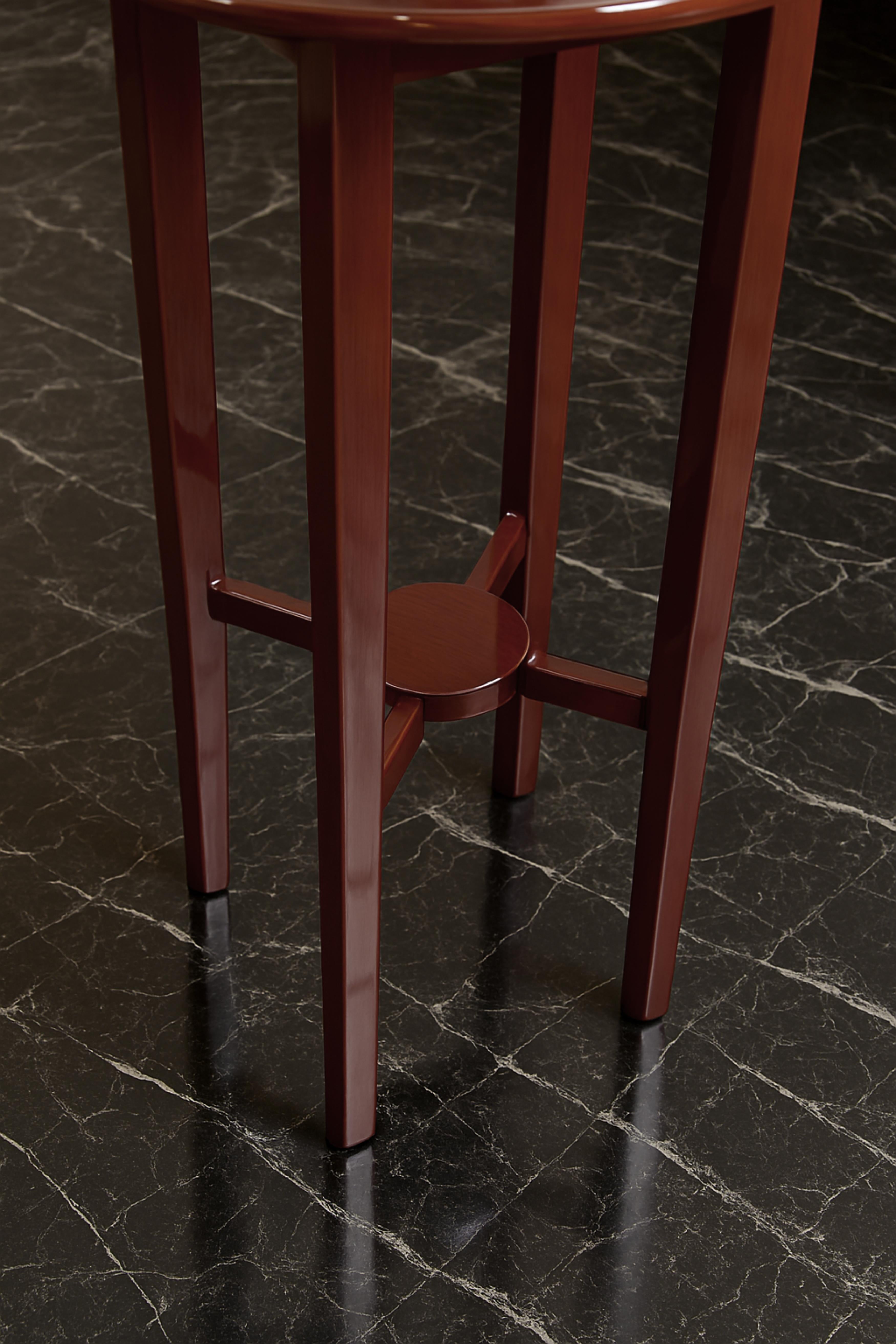 Art Deco Chestnut Side Table, 20th Century For Sale 7