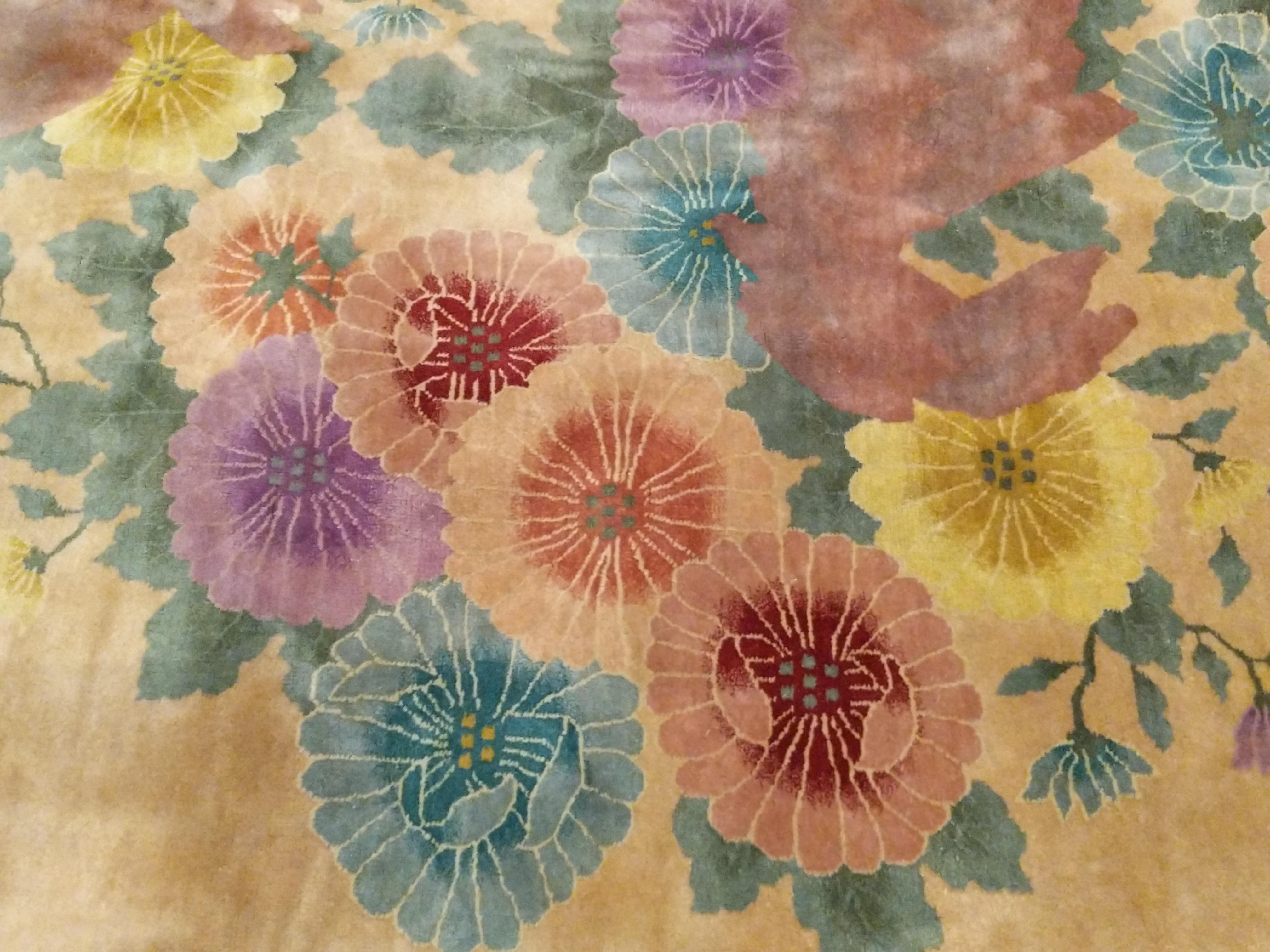 Chinesischer Art-Déco-Teppich von Nichols & Co. (Frühes 20. Jahrhundert) im Angebot