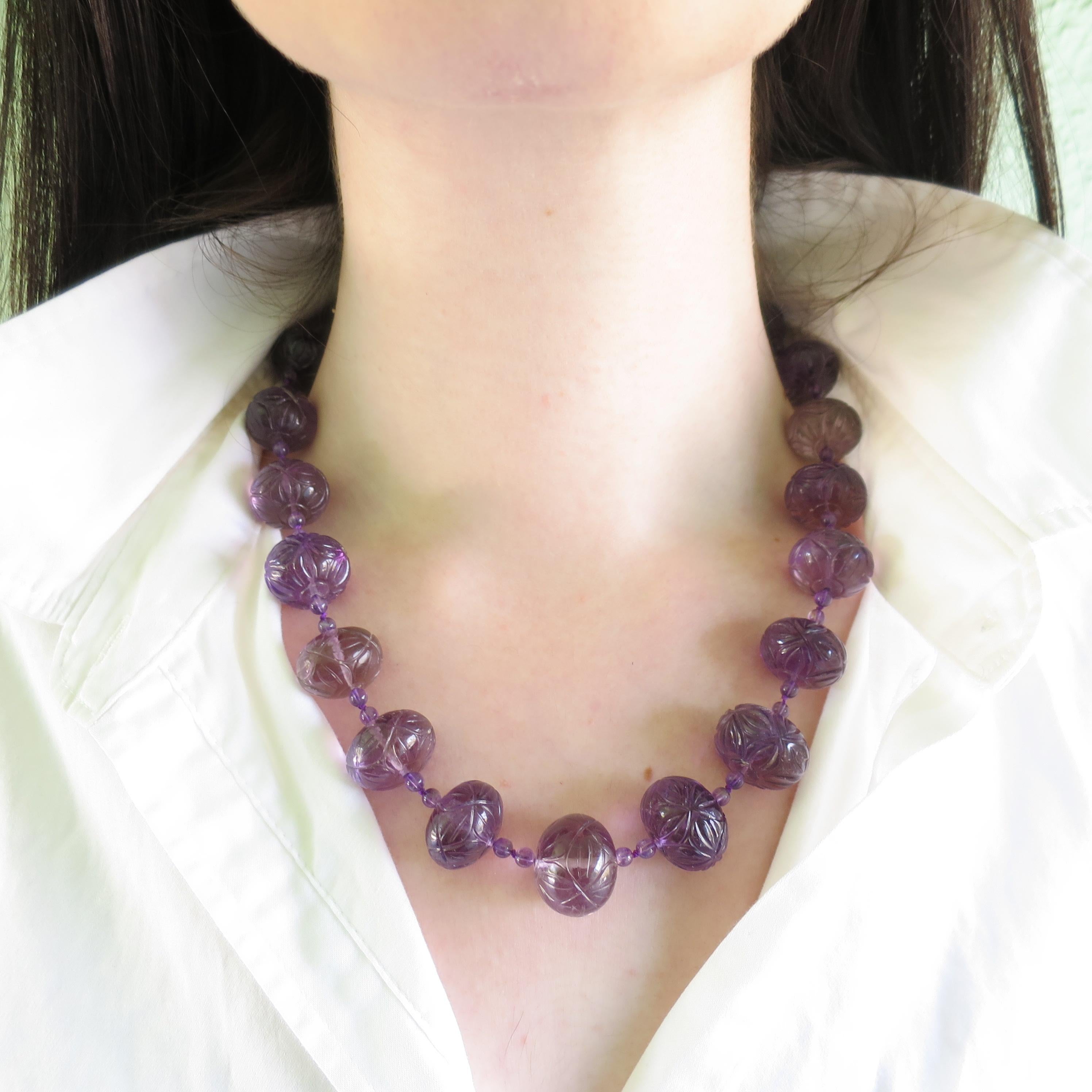 Art Deco Chinese Carved Amethyst Bead Necklace, 1920s For Sale 11