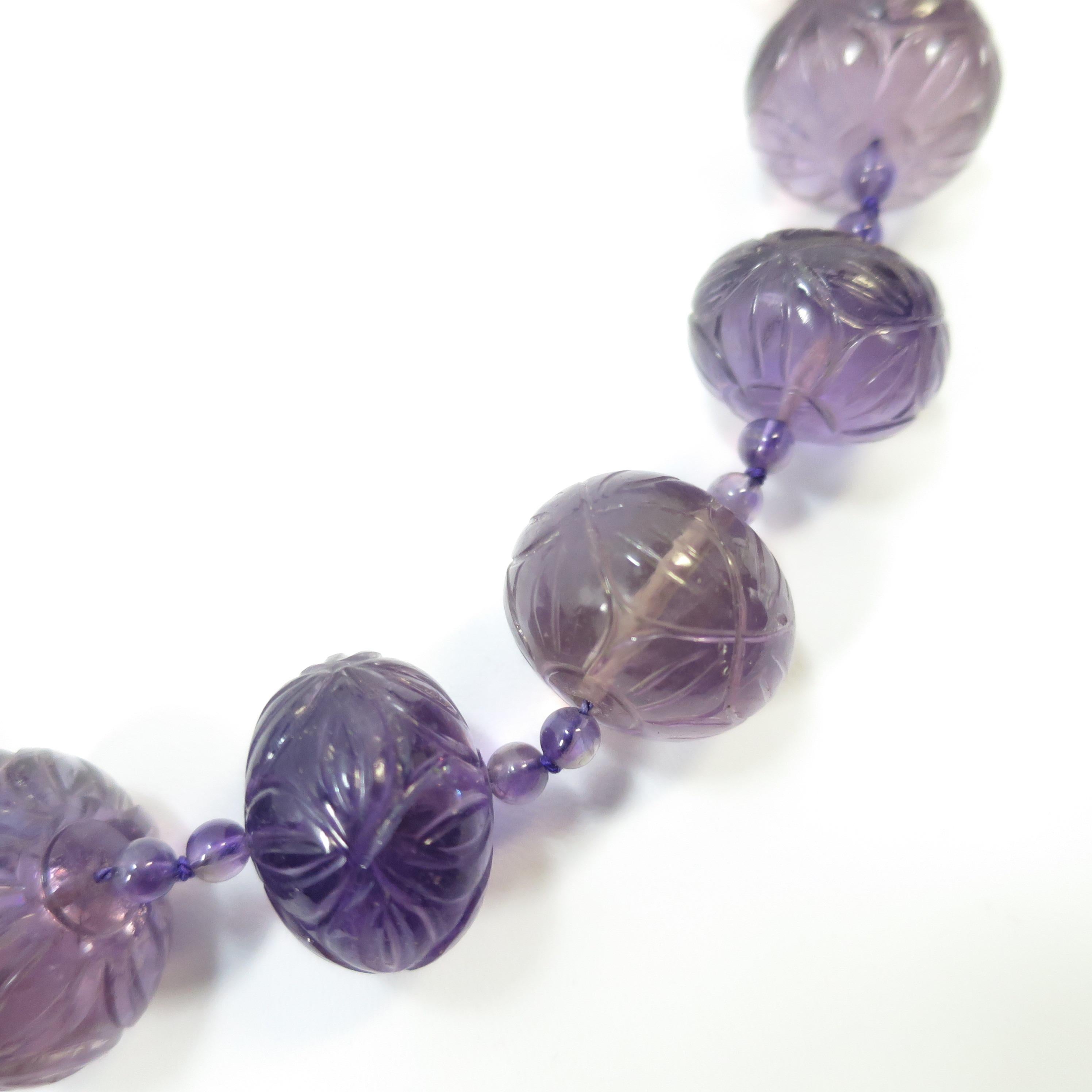 Art Deco Chinese Carved Amethyst Bead Necklace, 1920s For Sale 2