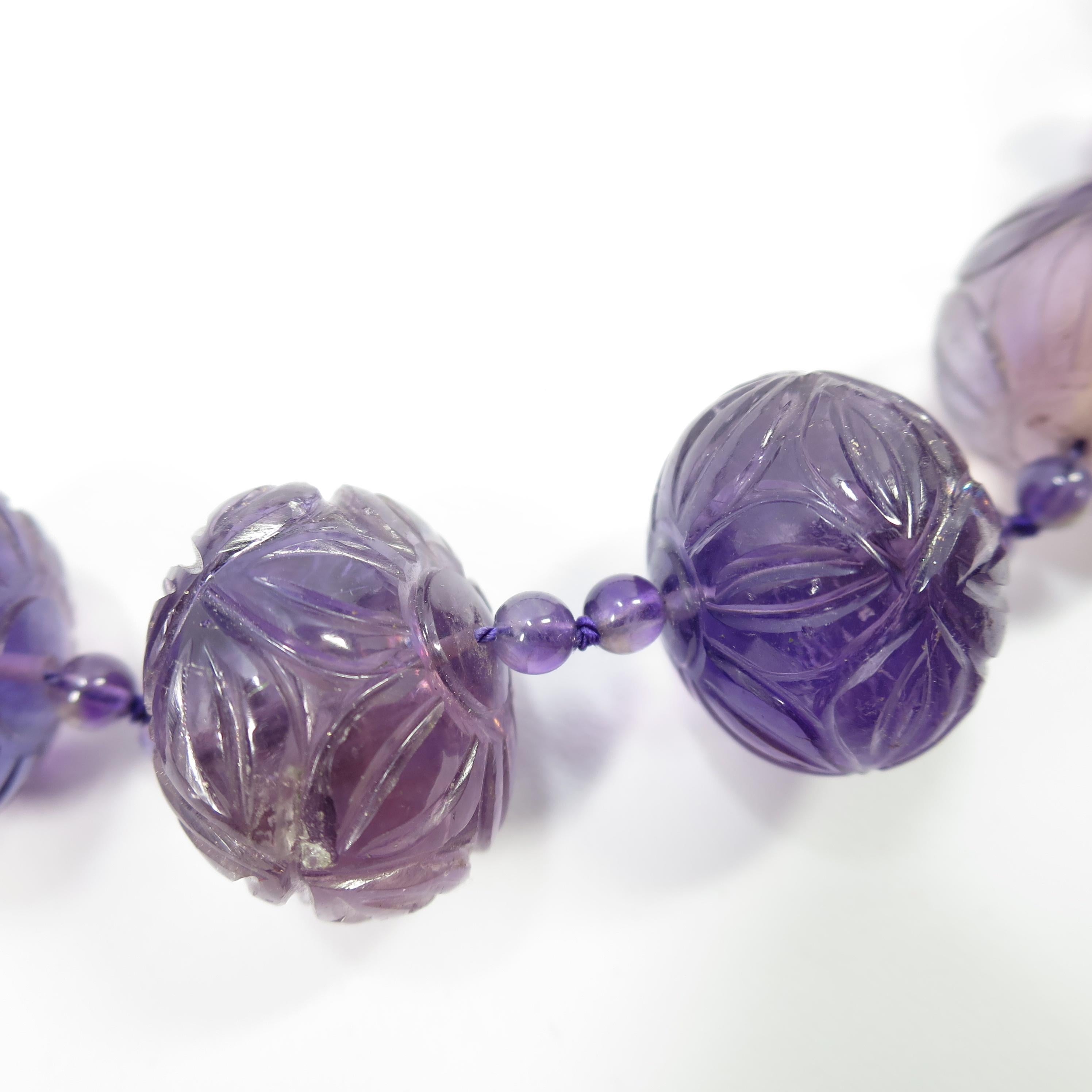 Art Deco Chinese Carved Amethyst Bead Necklace, 1920s For Sale 3
