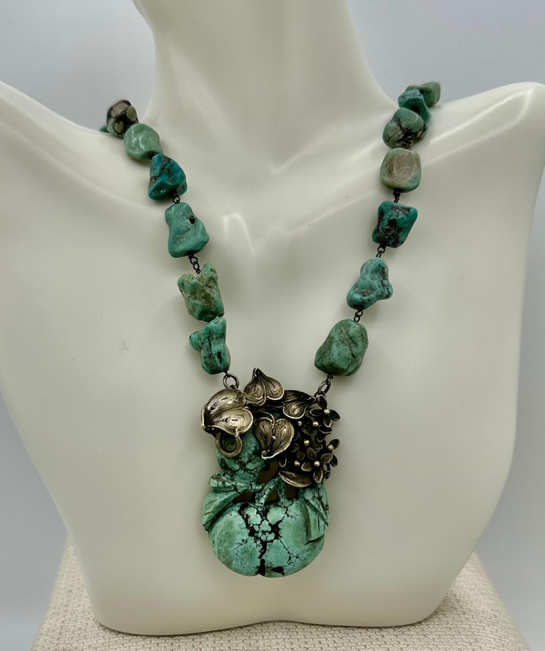 Collana d'argento in turchese naturale Art Deco Chinese Export Flower Lily Pad In condizioni ottime in vendita a New York, NY